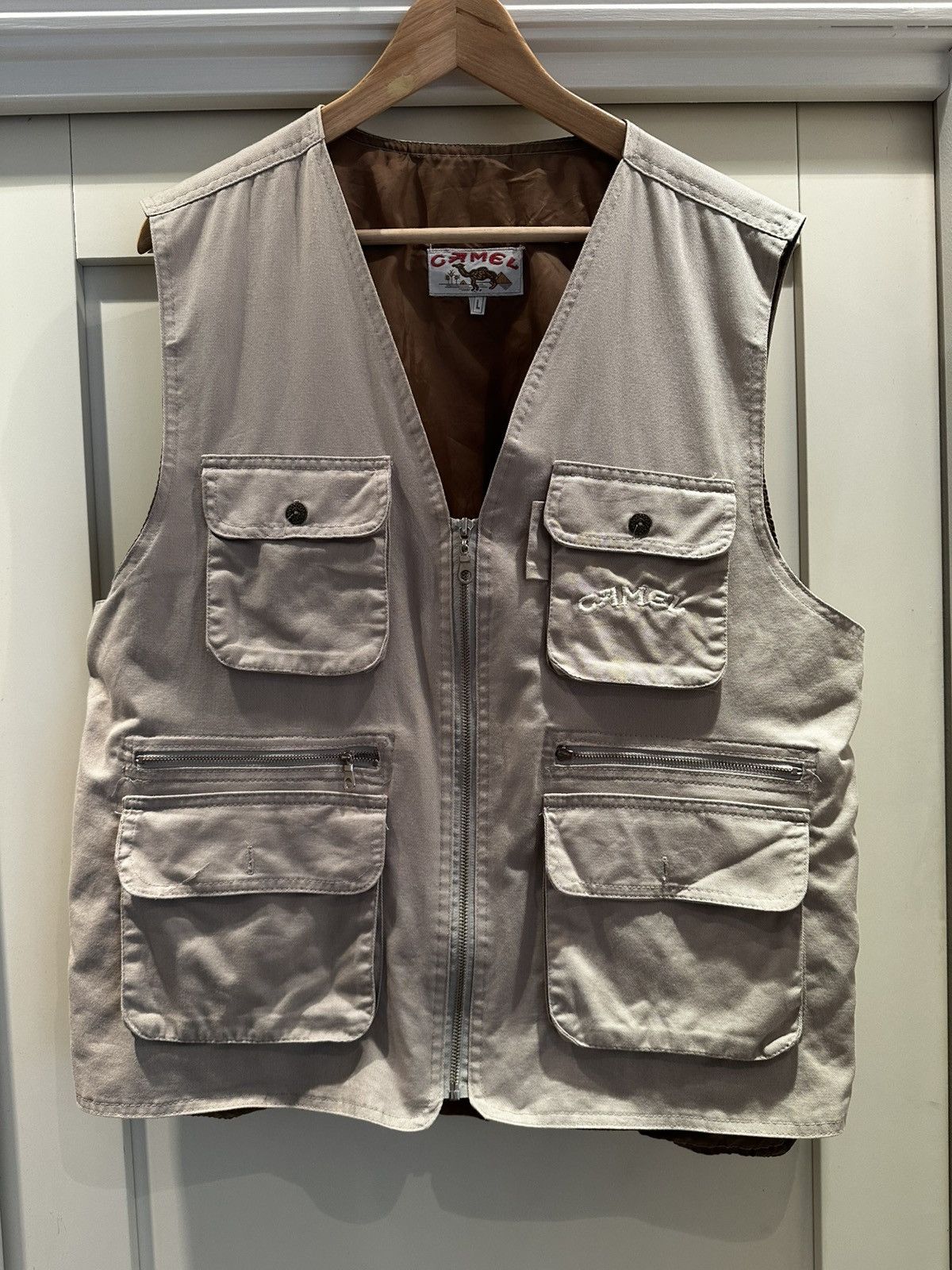 Camel Camel Vest L Size US L / EU 52-54 / 3 - 1 Thumbnail