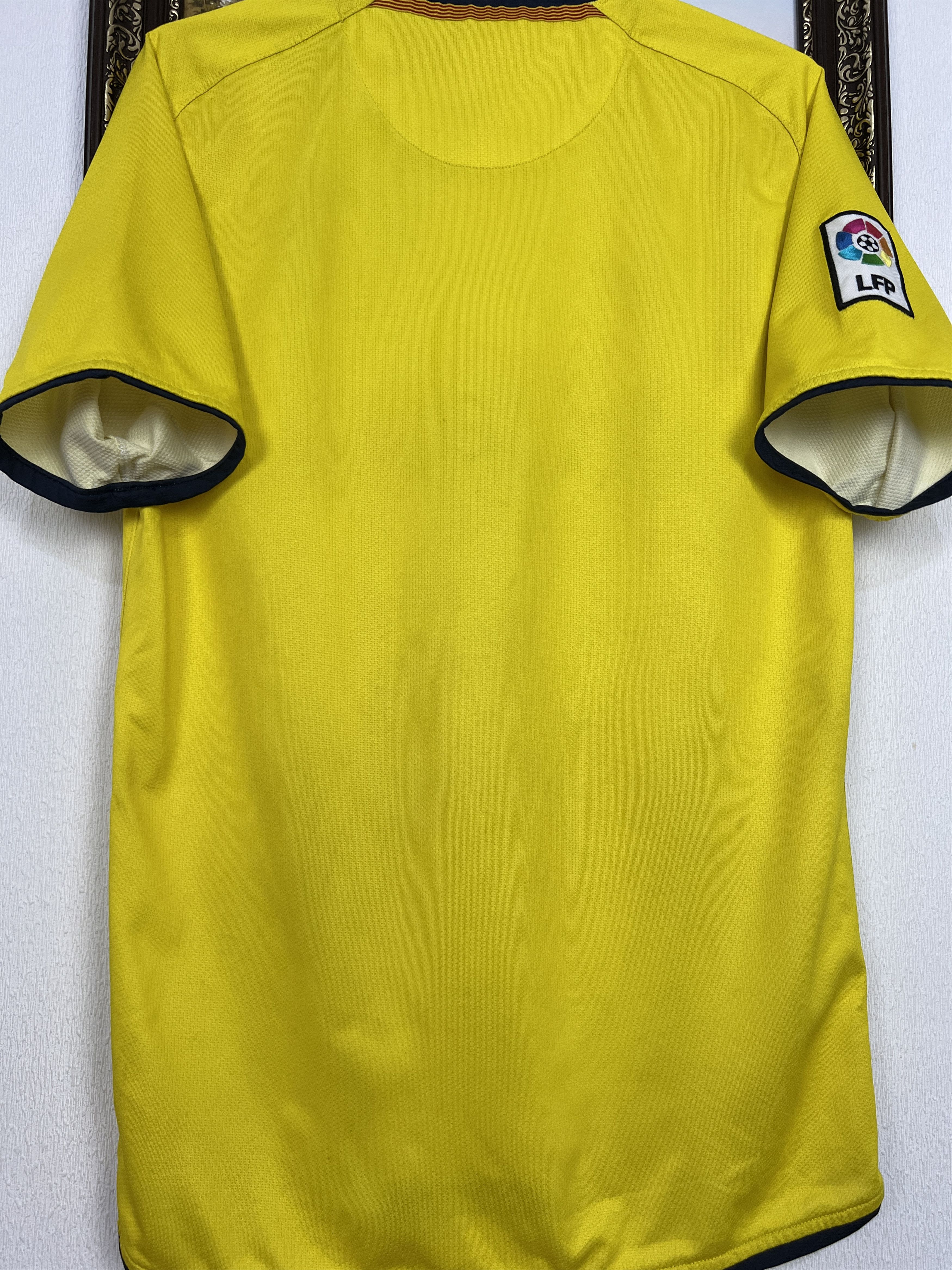 Nike Barcelona Away football shirt 2008 Soccer Nike Jersey Mens Size US S / EU 44-46 / 1 - 14 Thumbnail