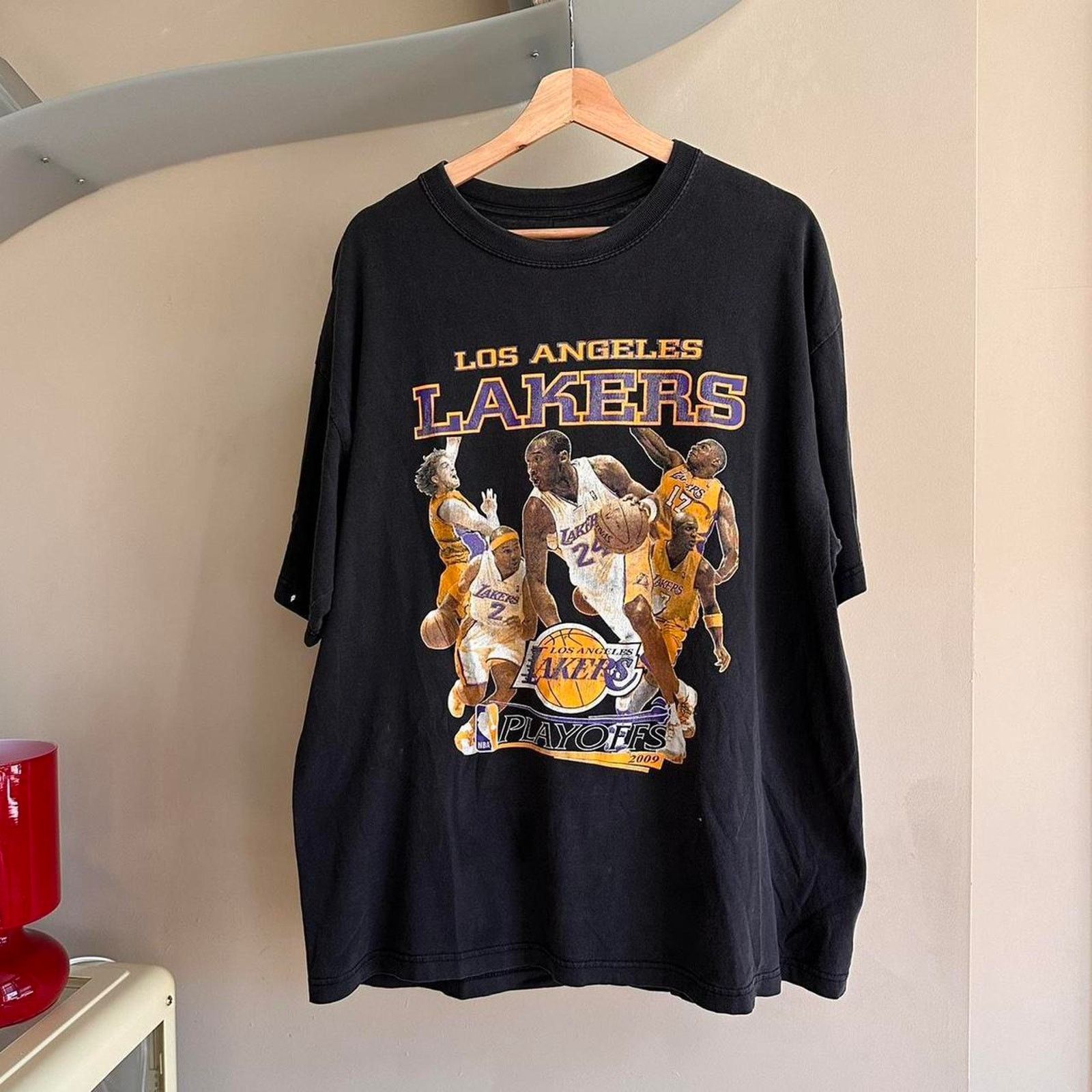 NBA × Rap Tees × Vintage Vintage 2009 Kobe Bryant Lakers Shirt Size US XL / EU 56 / 4 - 1 Thumbnail