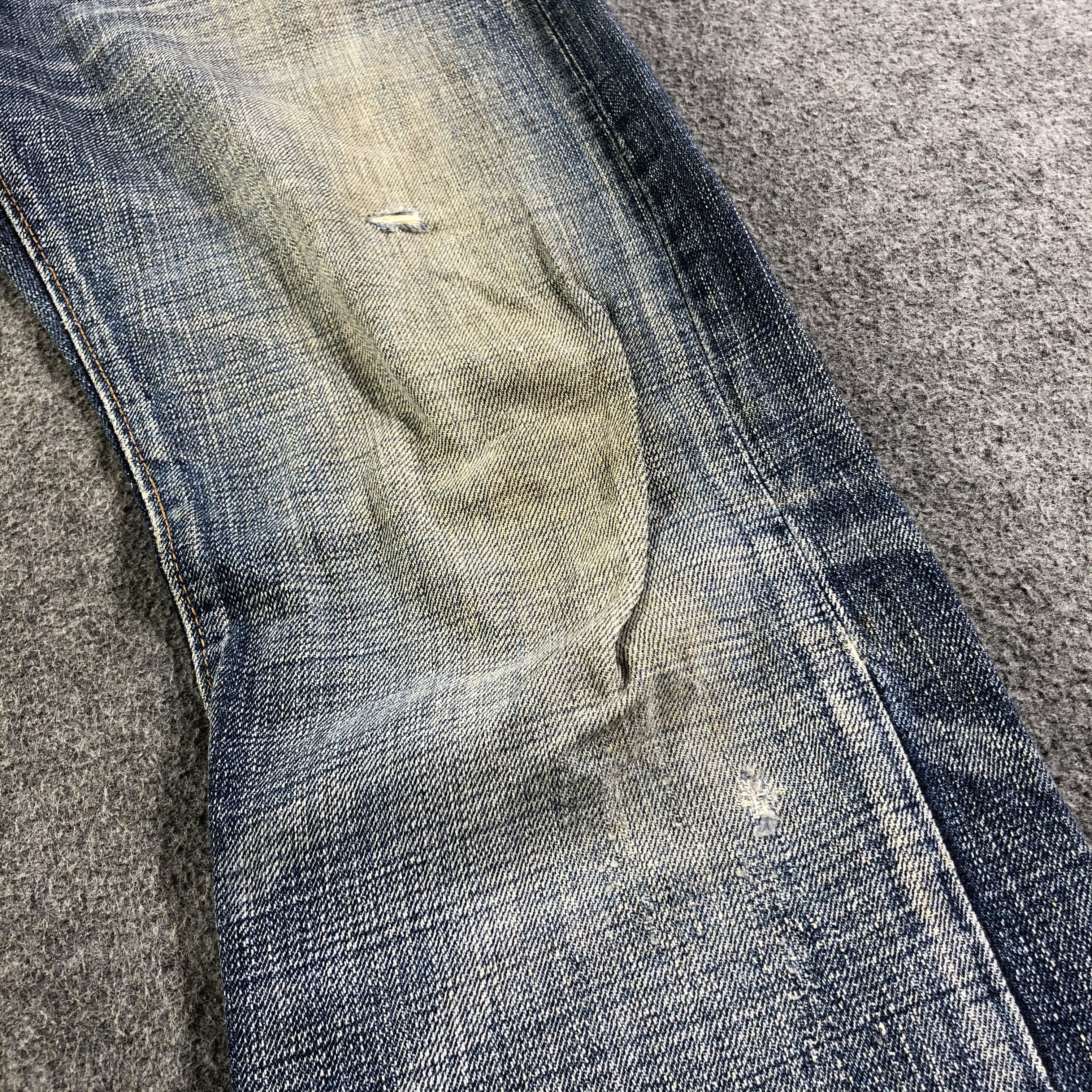 Levi's Vintage Blue Wash Levis 501 Jeans Distressed Denim -J2684 Size US 31 - 9 Thumbnail