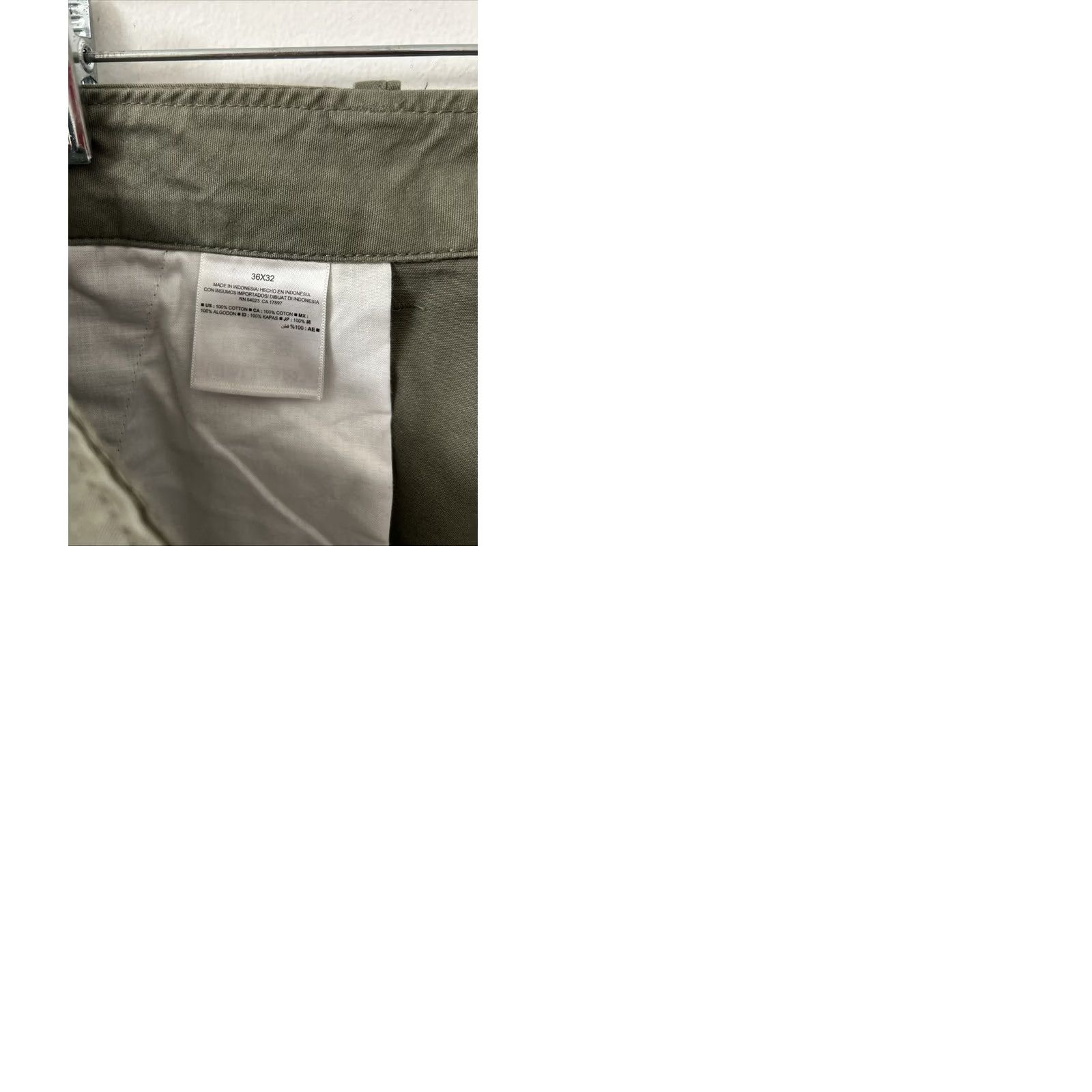 Old Navy Old Navy Pants Mens 36x32 Olive Green Chino Straight Leg Cotton Casual Workwear Bags Pockets Button Zip Regular 36in Canvas Front Flat Army Vintage No Size US 36 / EU 52 - 9 Thumbnail