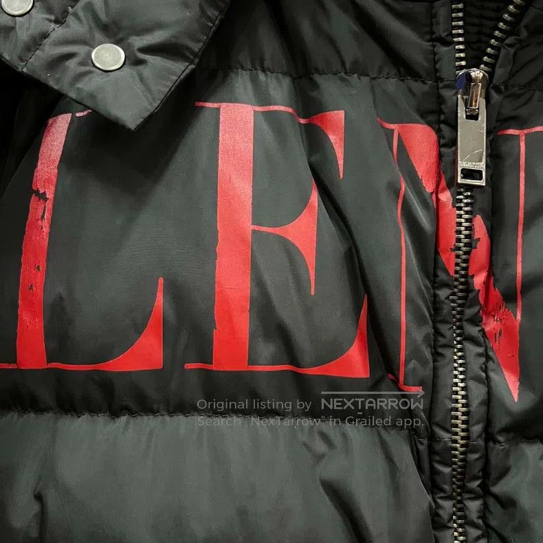 Other Valentino Black and red logo printed down jacket Size US M / EU 48-50 / 2 - 3 Thumbnail