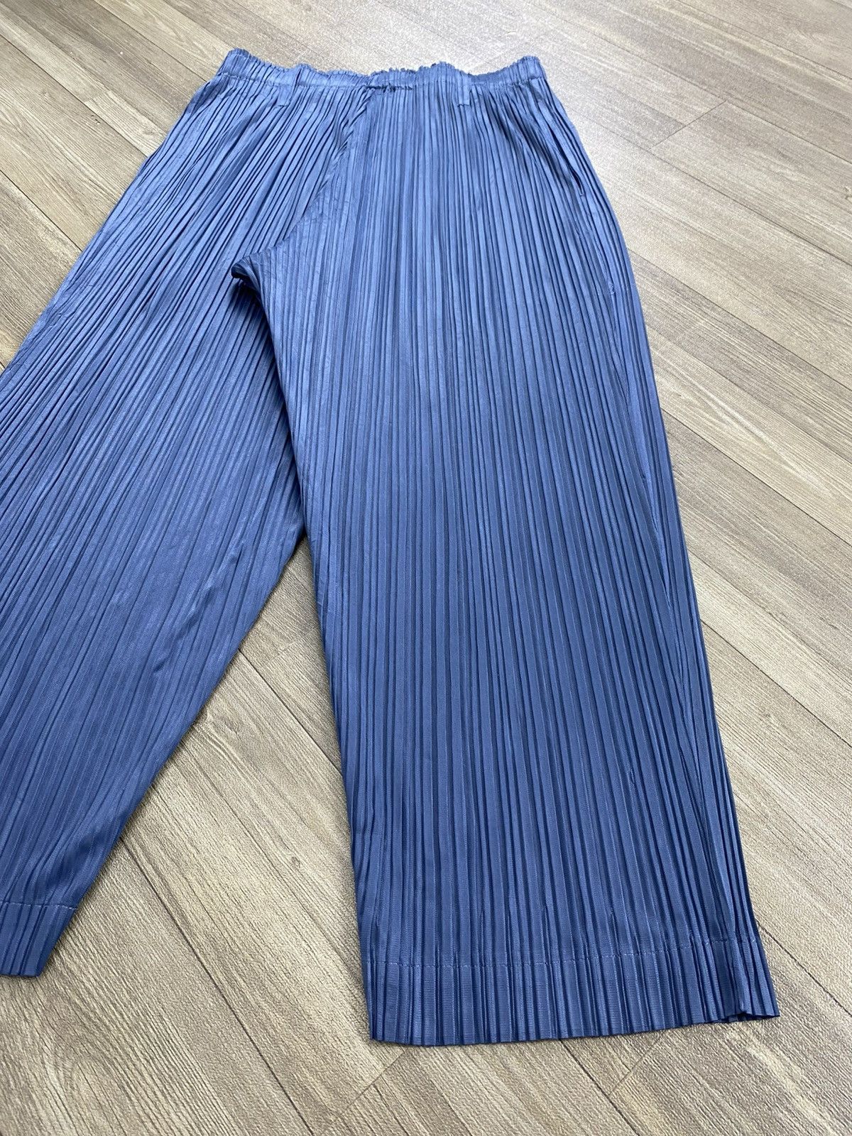 Pleats Please Issey Miyake Vintage Pleats Please Issey Miyake Wide Leg Pants Blue Size US 28 / EU 44 - 13 Thumbnail