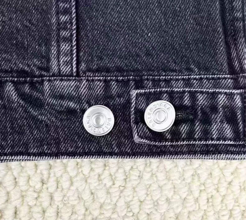 Balenciaga Balenciaga Black Washed and Worn Collar Destroyed Back Emb Size US S / EU 44-46 / 1 - 6 Thumbnail