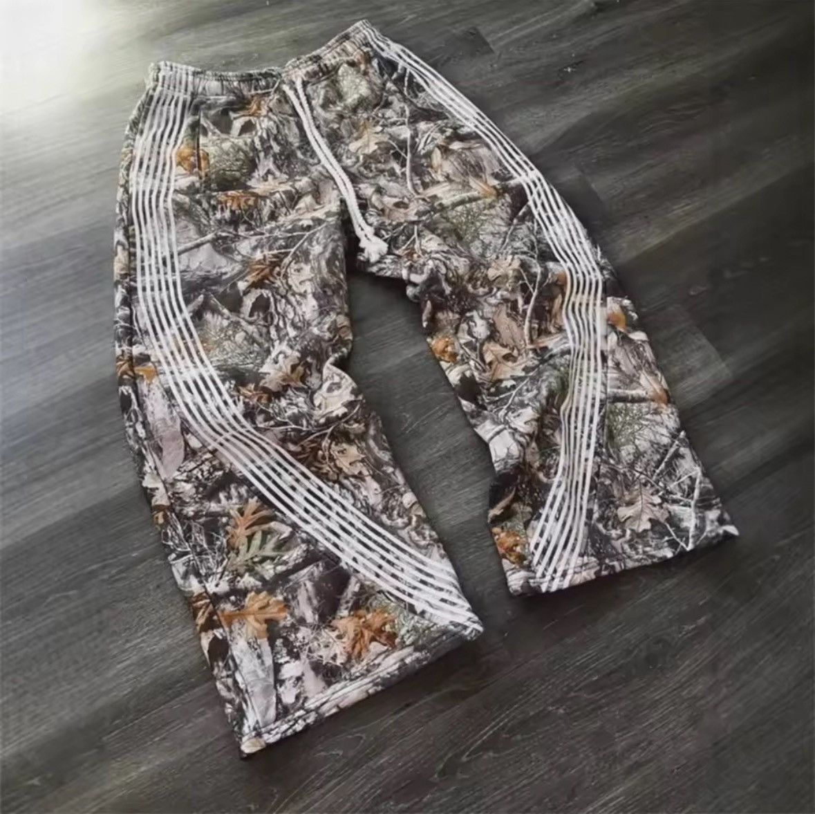 Other Baggy Y2k Camo sweatpants Size US 36 / EU 52 - 1 Thumbnail