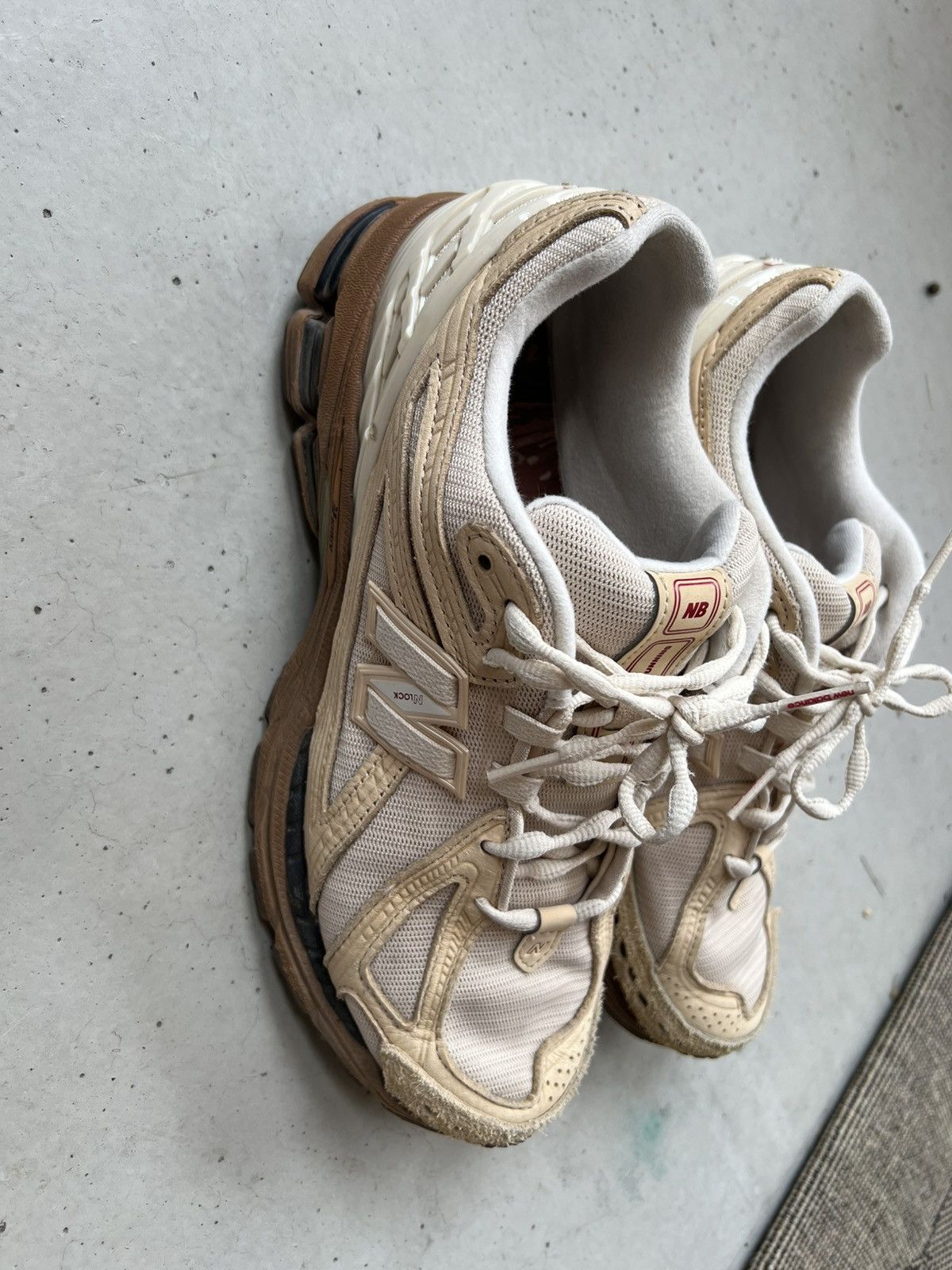New Balance New Balance 1096r randomevent Size US 9.5 / EU 42-43 - 12 Thumbnail