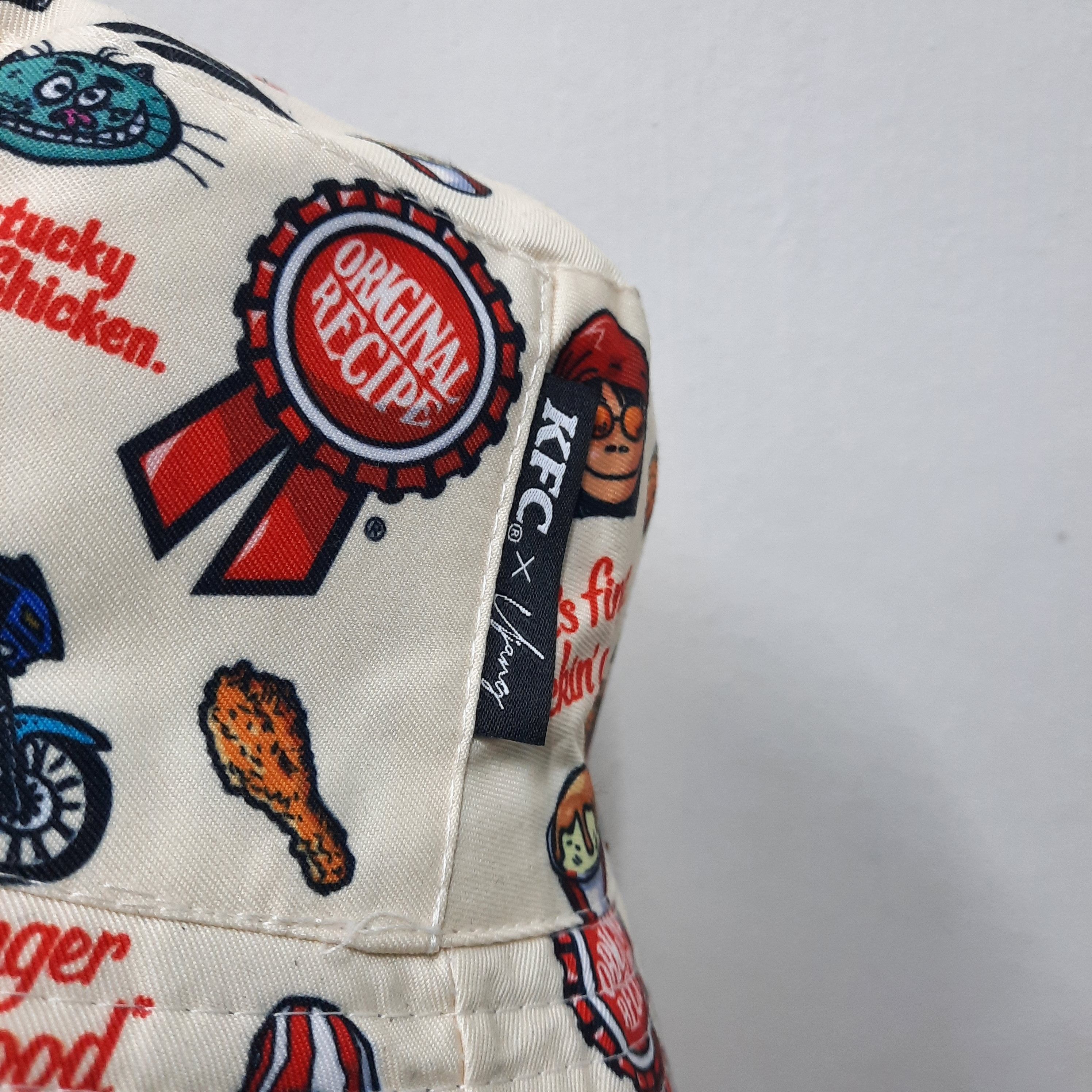 Cartoon Network 🔥Pmc x kfc x ujang legendary cartoonist 2 away hat Size ONE SIZE - 6 Thumbnail