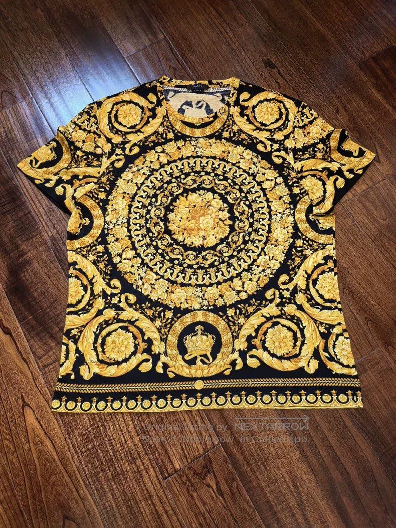 Versace Versace Classic black and gold T-shirt Size US XXL / EU 58 / 5 - 1 Thumbnail