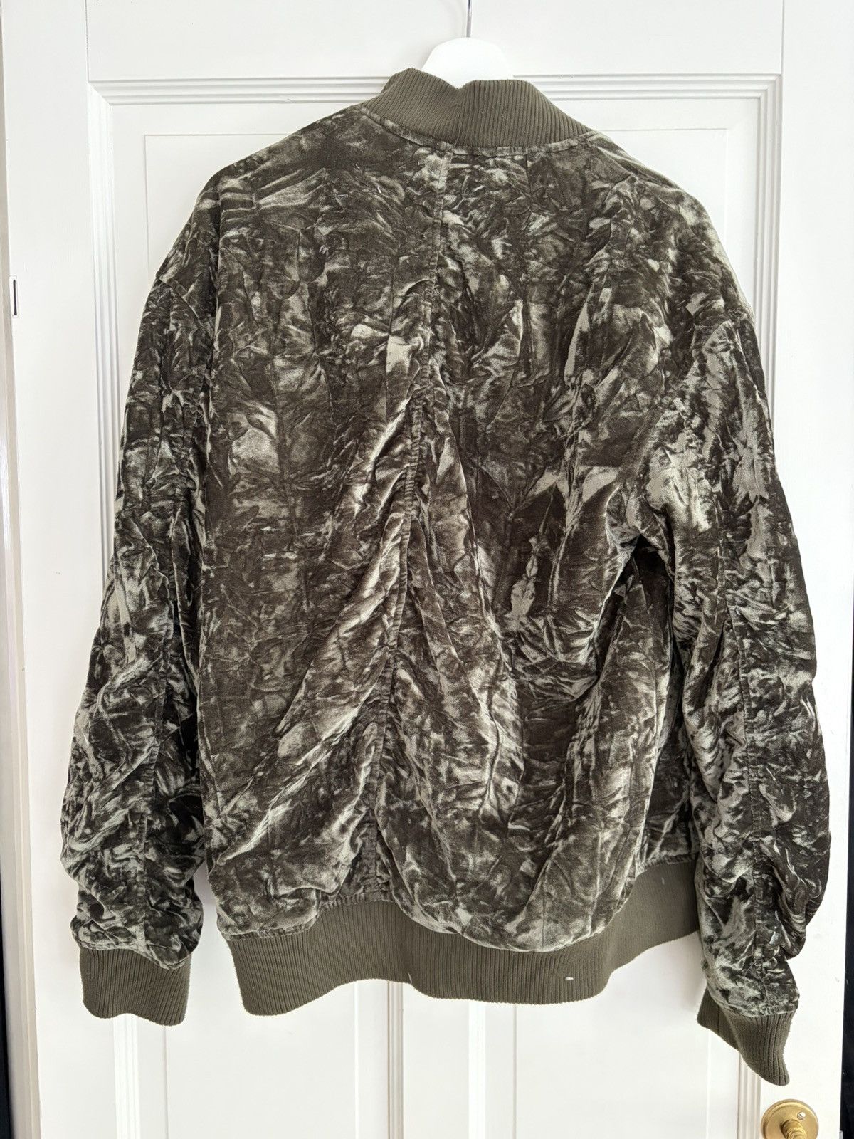 Asos Green crushed velvet bomber jacket Size US M / EU 48-50 / 2 - 2 Thumbnail