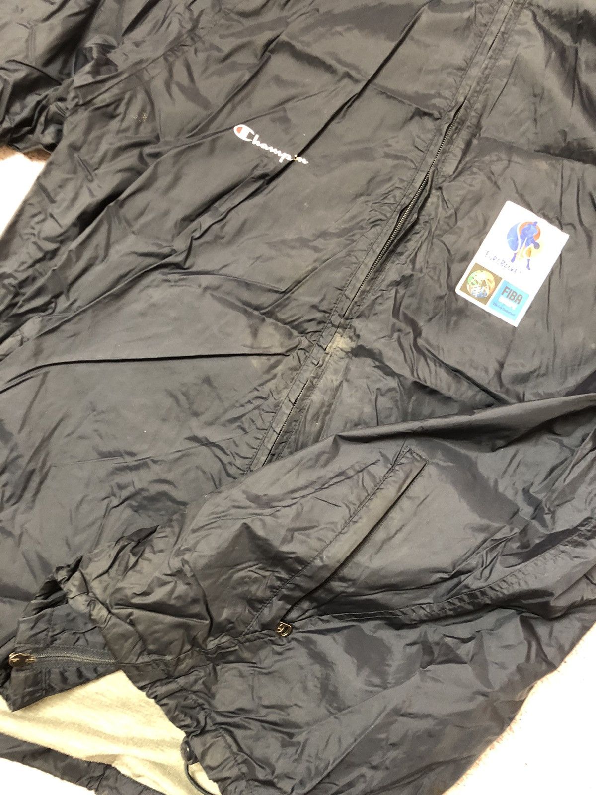 Champion Men’s Windbreaker champion x EuroBasket size Xl y2k vintage Size US XL / EU 56 / 4 - 4 Thumbnail