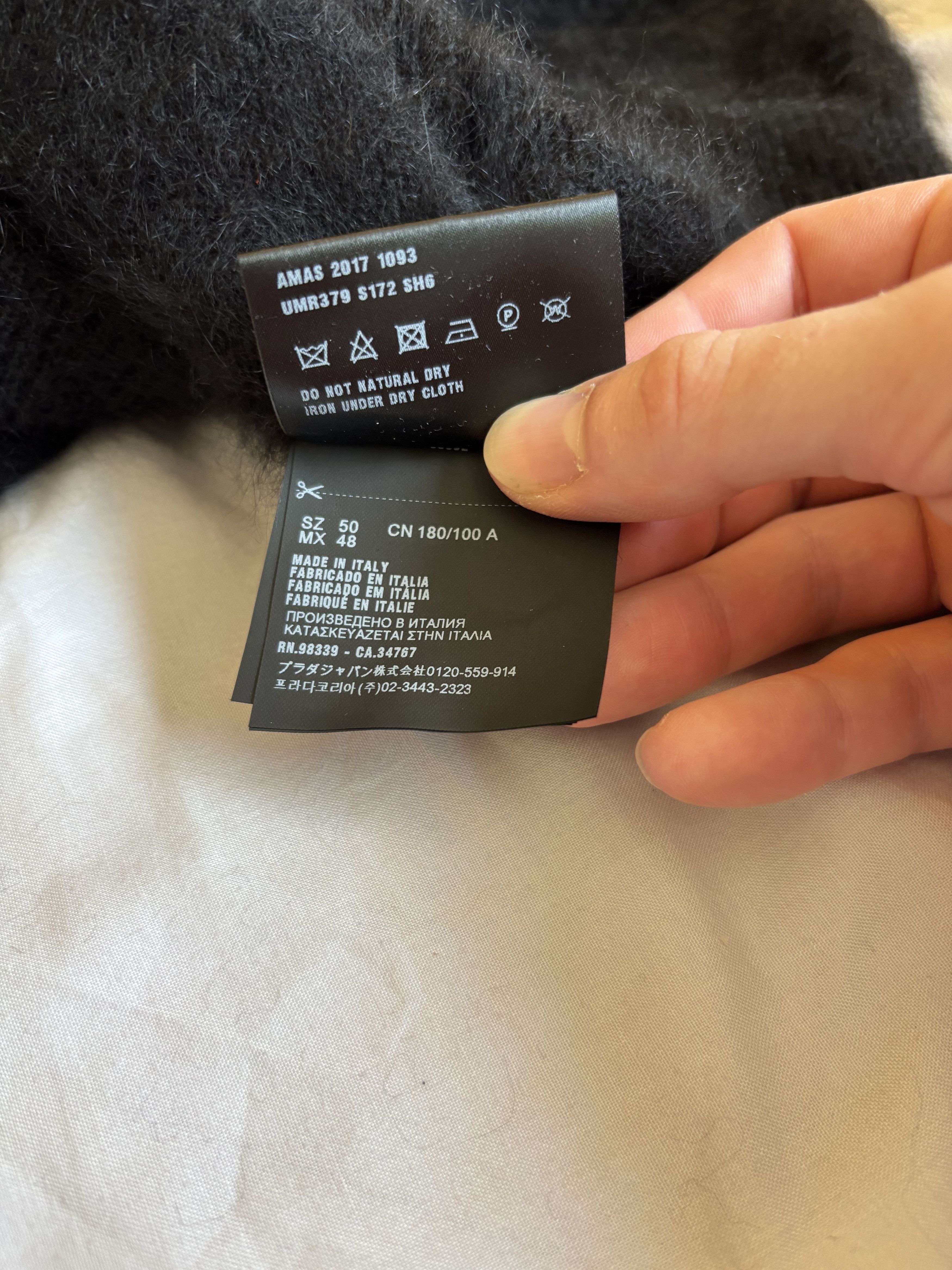 Prada Angora Fur Turtleneck Size US L / EU 52-54 / 3 - 7 Thumbnail