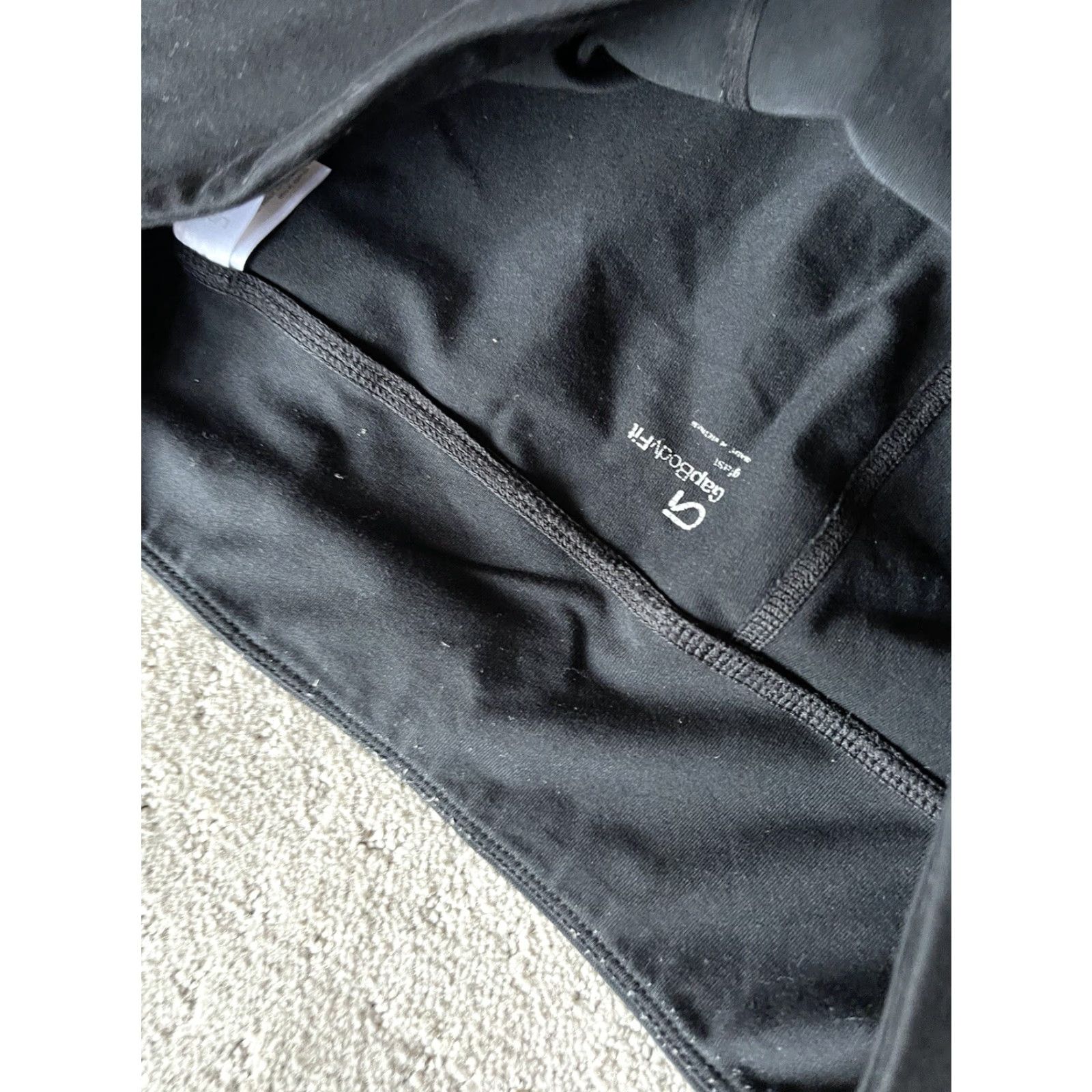 Gap GAP BODY FIT Women's Black Capri Leggings L Size Regular Inseam 22 in. | Elastic Waist | Spandex Nylon Blend | Activewear Sports Pattern Solid Capris Size 36" / US 14 / IT 50 - 4 Thumbnail