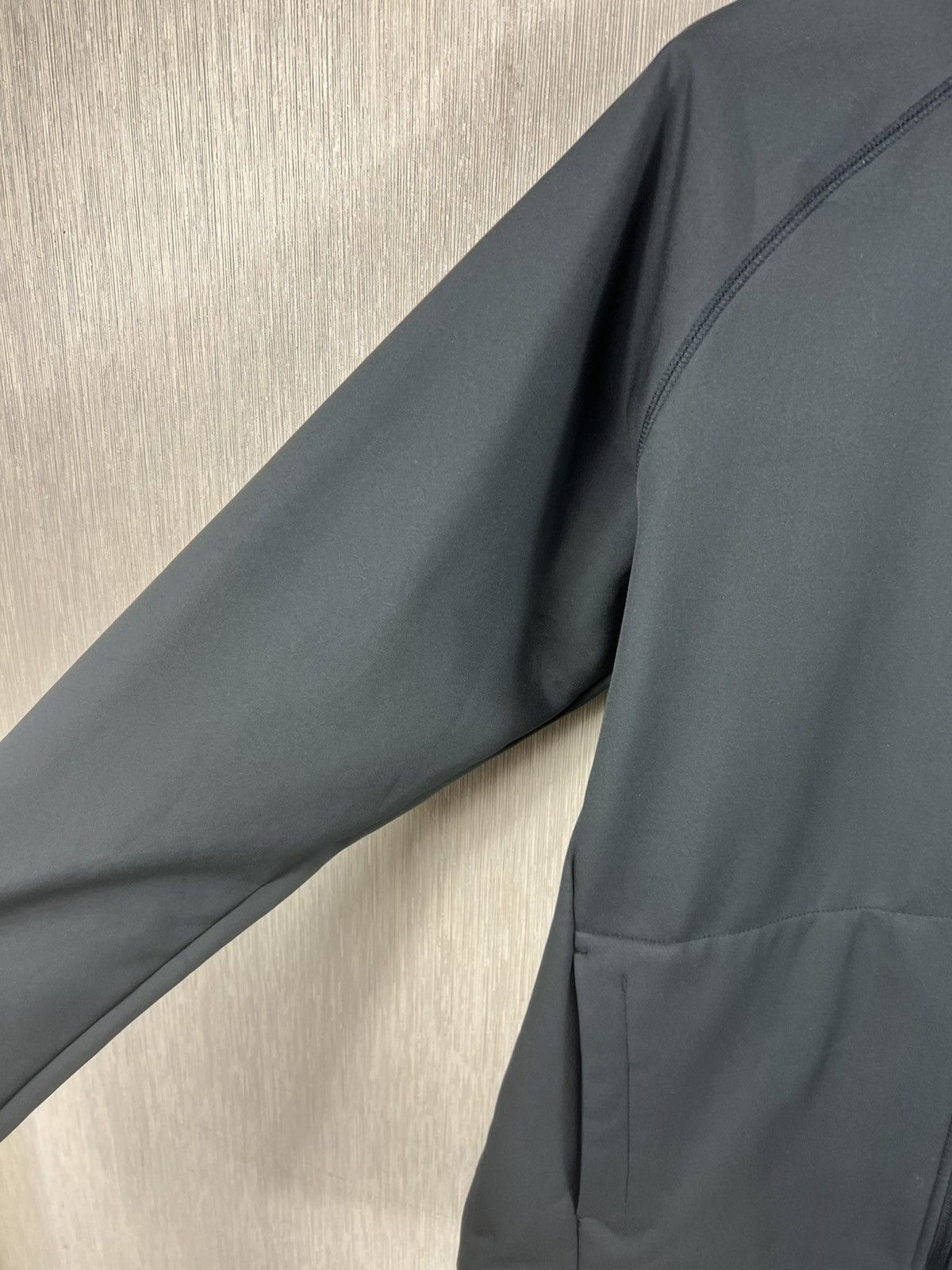 Salomon Vintage Salomon fleece zip jacket softshell y2k gorpcore Size US L / EU 52-54 / 3 - 9 Thumbnail