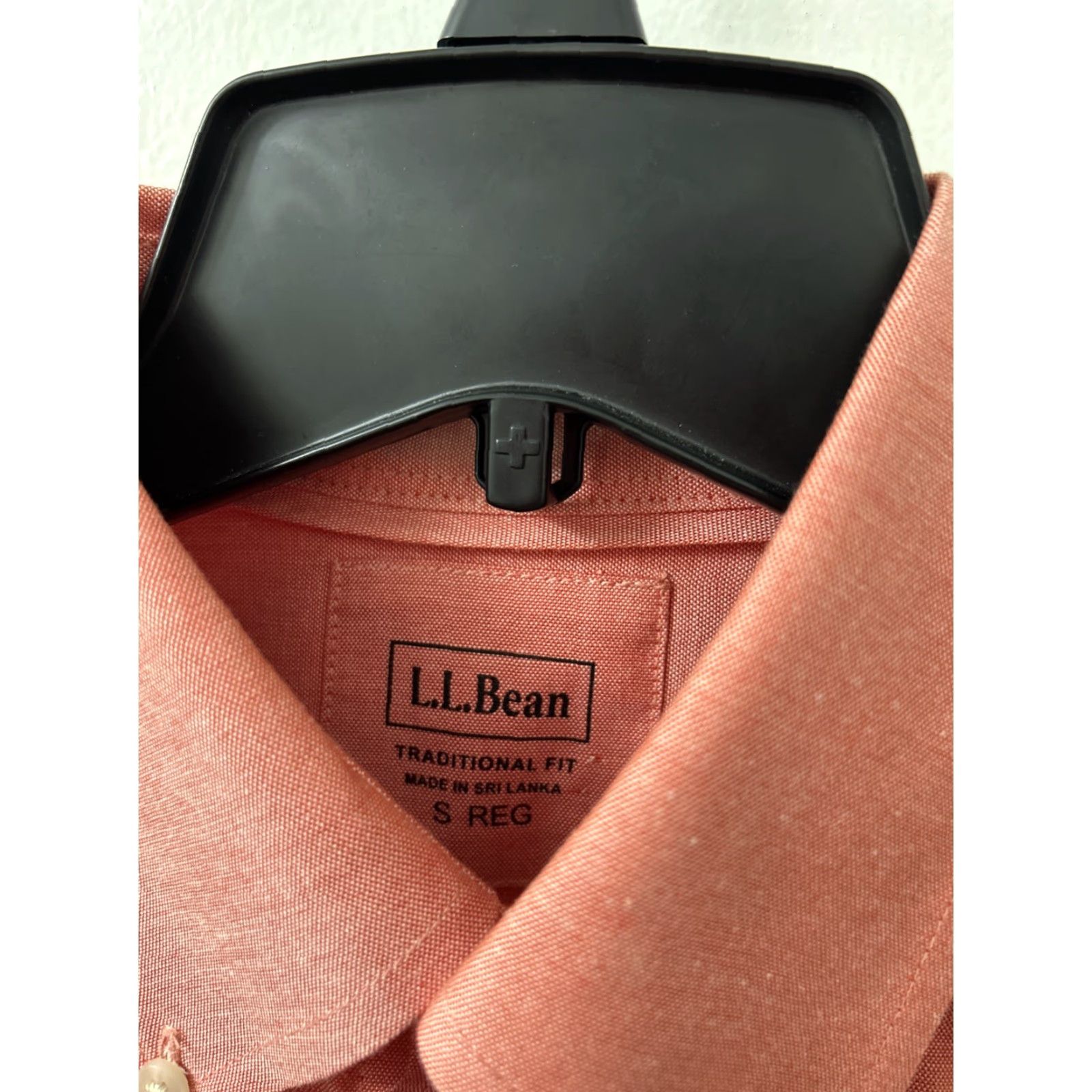 Vintage L.L. Bean Shirt Mens S Red Chambray Button-Down Oxford Traditional Fit Long Sleeve Solid Rose 248929 Size US S / EU 44-46 / 1 - 6 Thumbnail