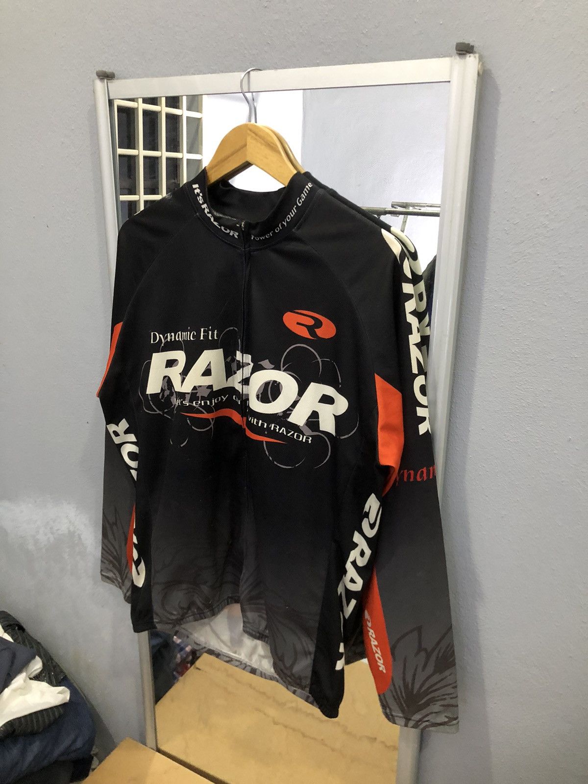 Japanese Brand Razor cycling jersey with 3 rear pocket Size US XL / EU 56 / 4 - 2 Thumbnail