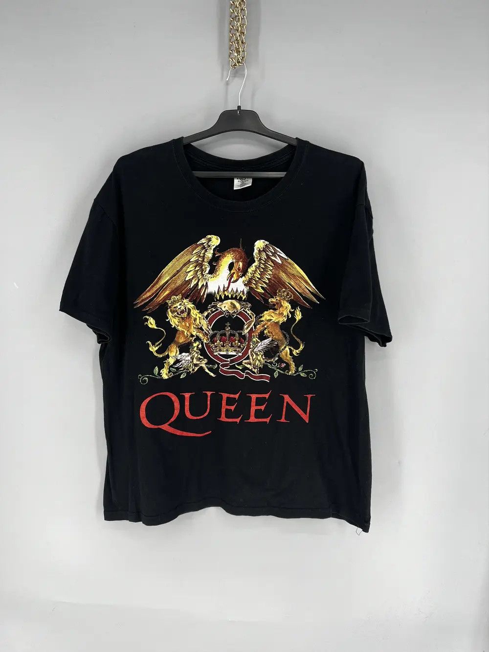 Vintage Vintage Y2K Queen Tour Tee Size US XXL / EU 58 / 5 - 1 Thumbnail