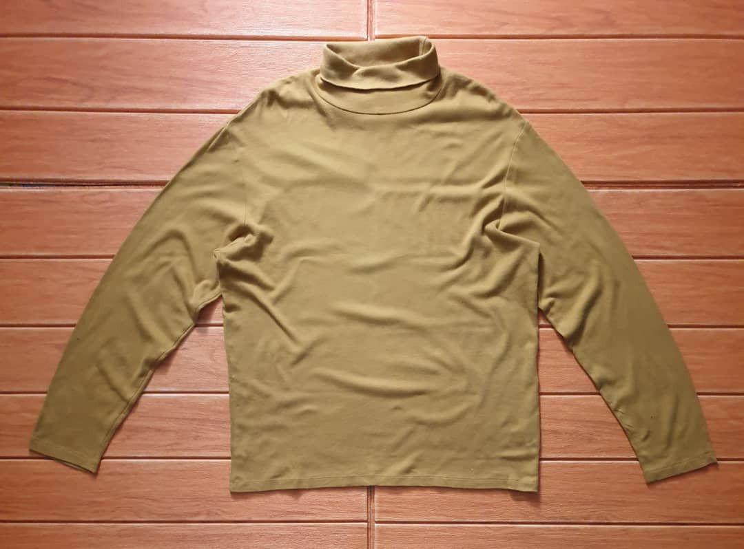 Gu turtle neck longsleeve shirt