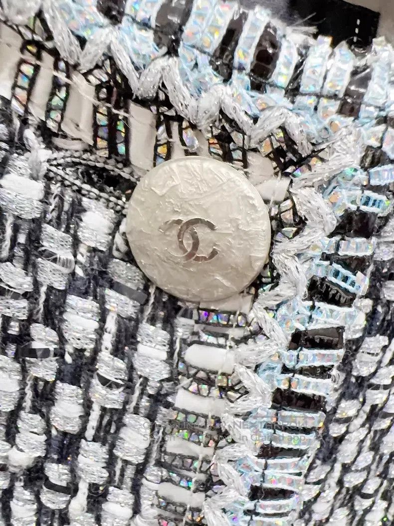 Chanel Chanel Gray coat Size M / US 6-8 / IT 42-44 - 3 Thumbnail