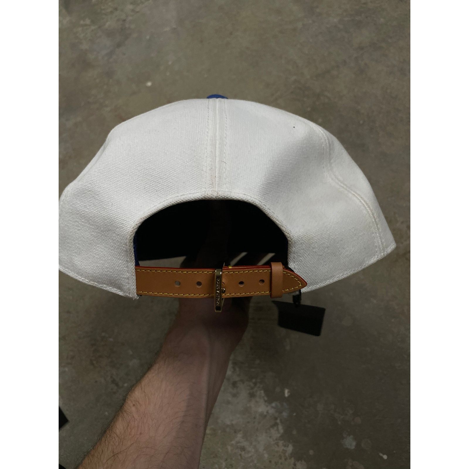 Louis Vuitton LV Rainbow Cap White Blue Used OS Size ONE SIZE - 2 Thumbnail