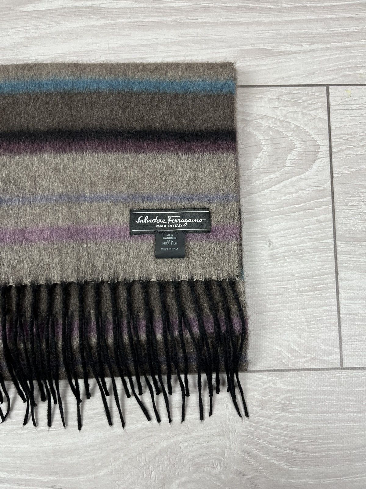 Salvatore Ferragamo Salvatore Ferragamo Cashmere Silk Luxury Mens Scarf Size ONE SIZE - 4 Thumbnail