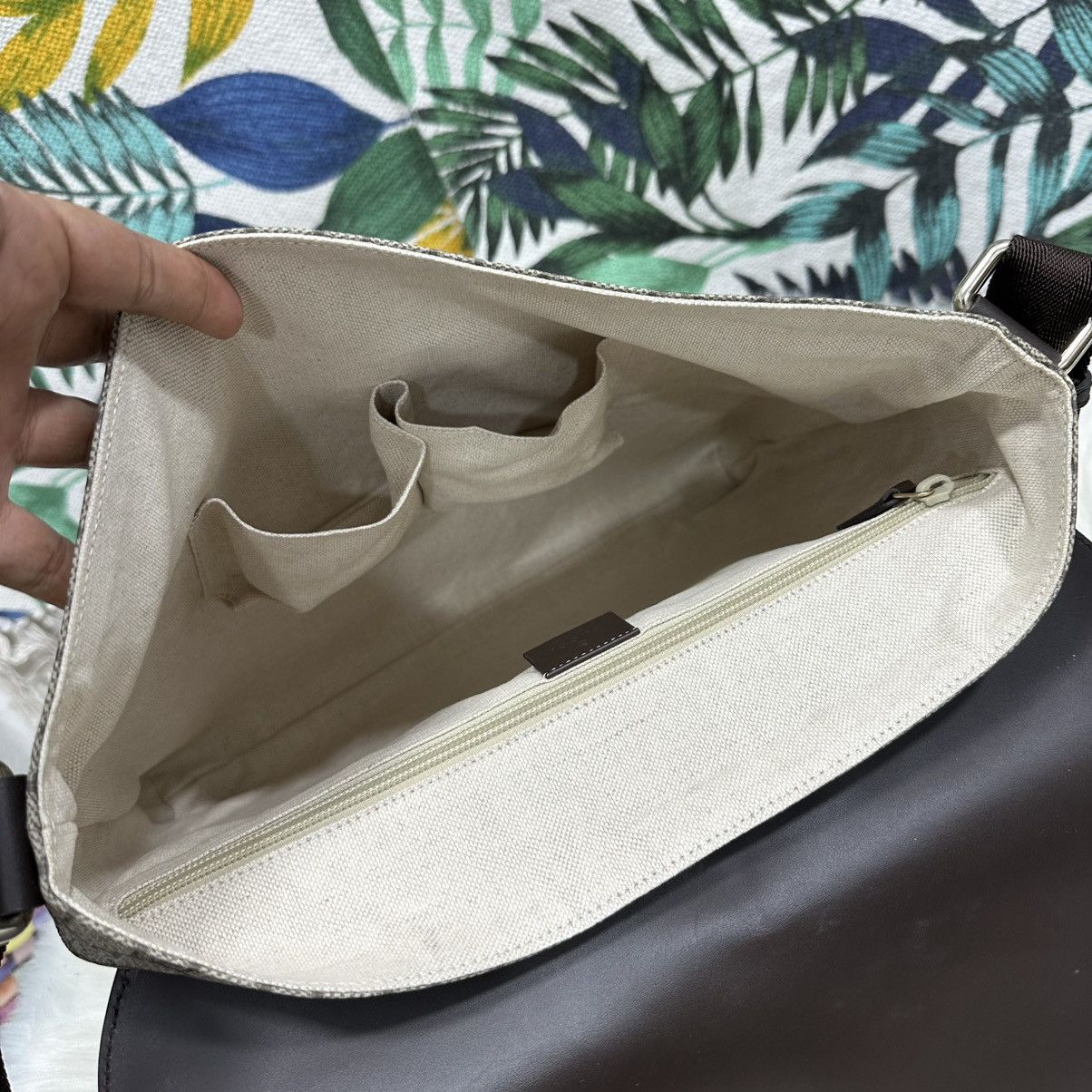 Gucci Authentic GUCCI GG Supreme Messenger Bag Size ONE SIZE - 15 Thumbnail