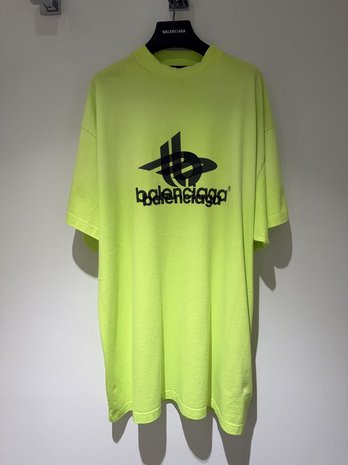 Balenciaga Balenciaga Yellow Layered Sports Oversized T-shirt Size US M / EU 48-50 / 2 - 1 Thumbnail