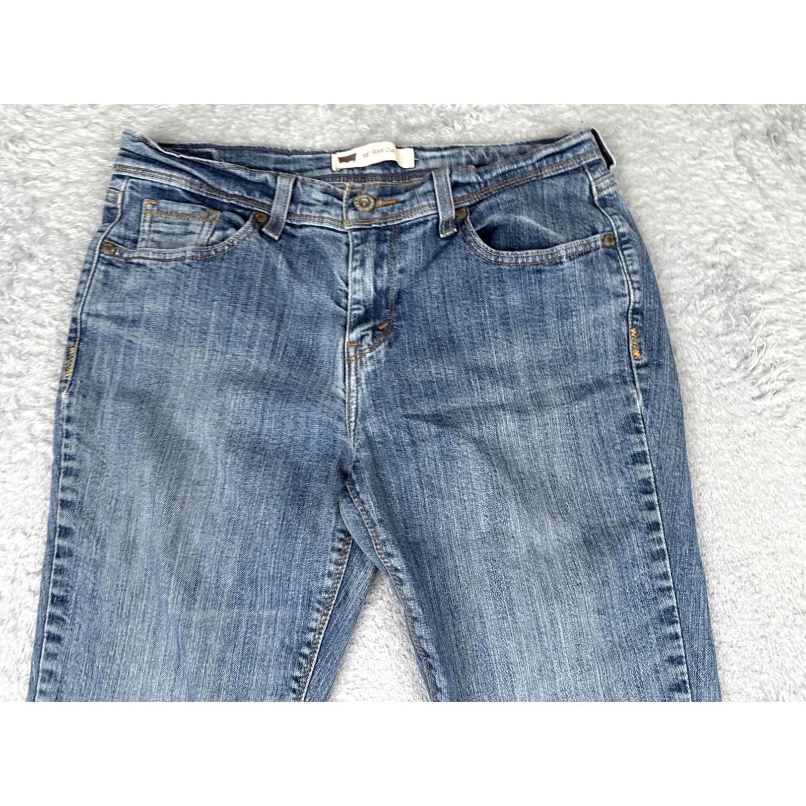 Levi's Levi's 515 Bootcut Jeans Womens 6 Blue Medium Wash Mid Rise Stretch Denim 28x32 Regular Jeans Women's 515 Boot Cut Blue Medium Wash 28x32 Mens? Size 28" / US 6 / IT 42 - 4 Thumbnail