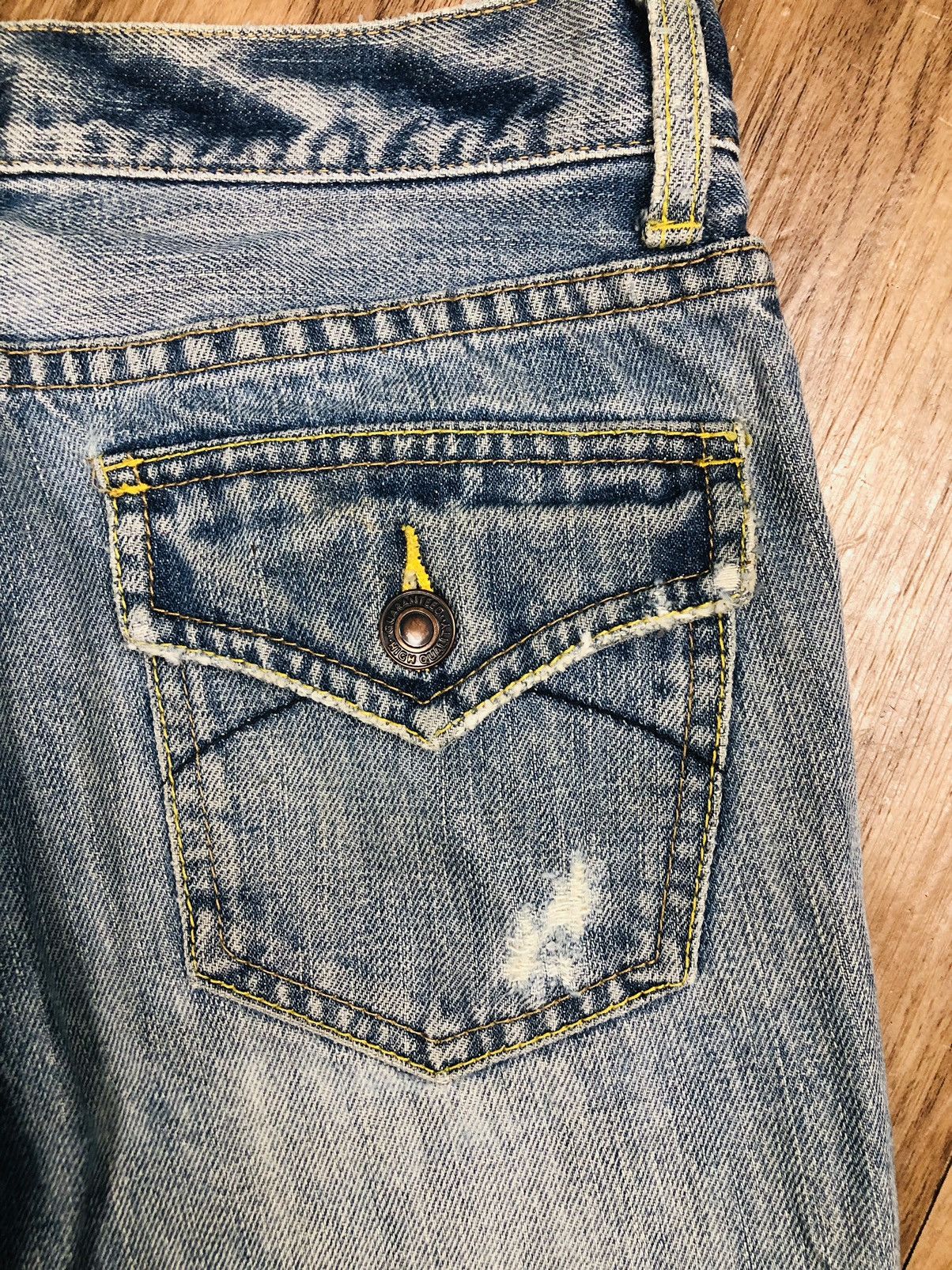 Le Grande Bleu (L.G.B.) Harvest Boom Y2K Ripped Flare Jeans (40) Size 28" / US 6 / IT 42 - 18 Thumbnail