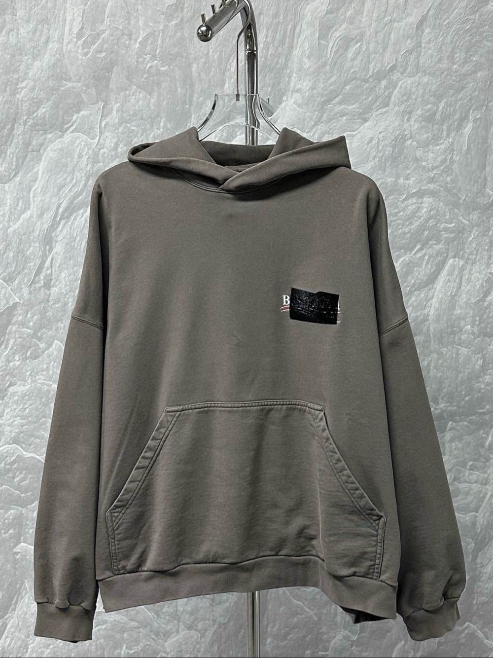 Balenciaga Balenciaga Logo Print Hoodie Size S Size US S / EU 44-46 / 1 - 1 Thumbnail