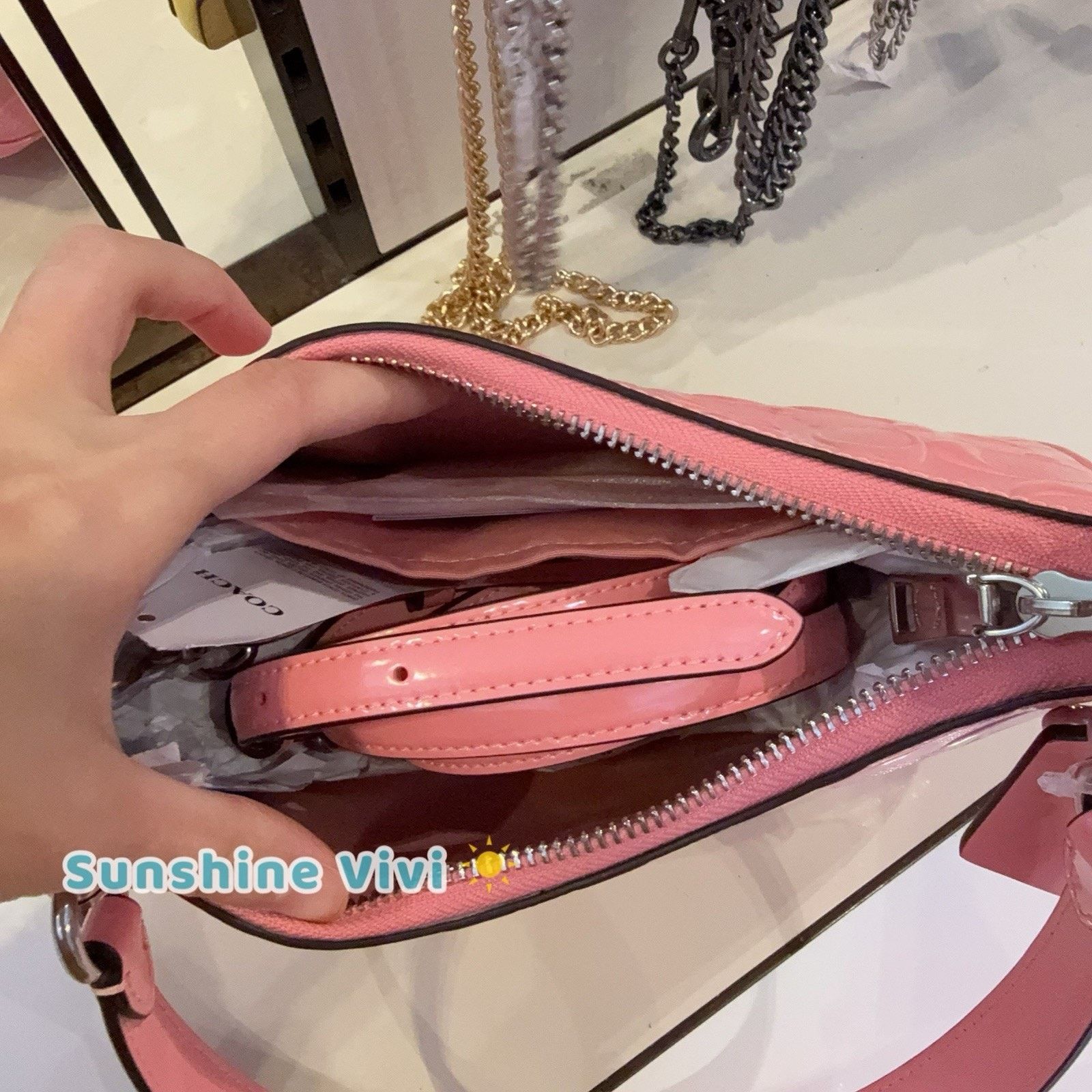 Coach NWT Coach CDA98 Teri Shoulder Bag Leather Heart Charm Pink Size ONE SIZE - 8 Thumbnail