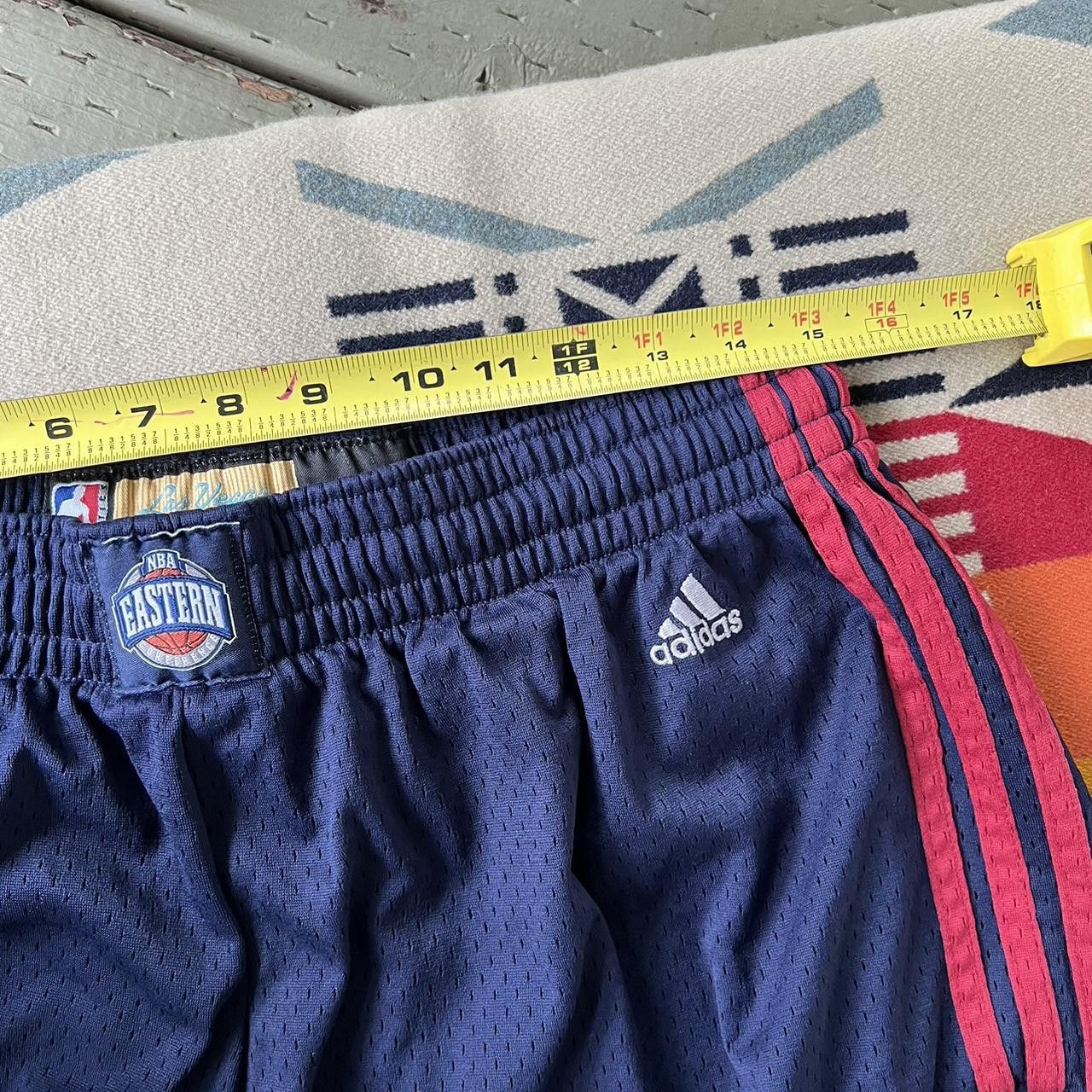 NBA × Vintage nba shorts Size US 30 / EU 46 - 5 Thumbnail