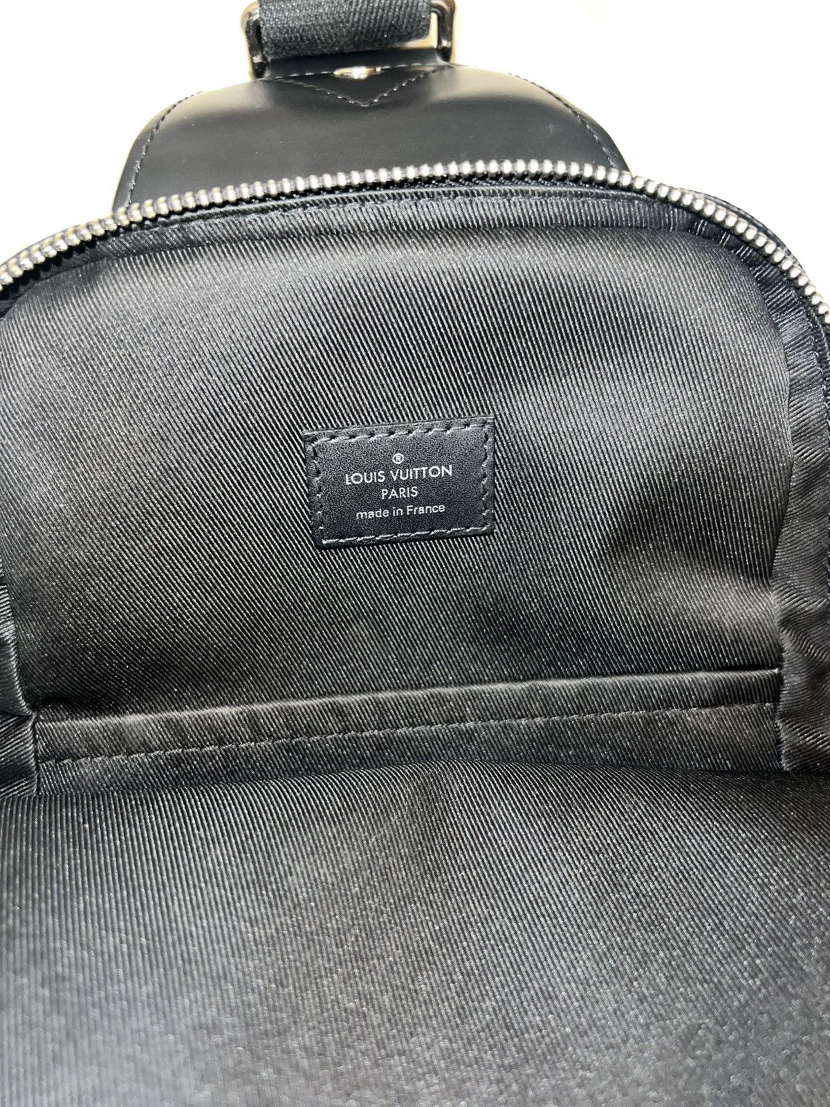Louis Vuitton Louis Vuitton Damier Graphite Sling Bag Size ONE SIZE - 4 Thumbnail