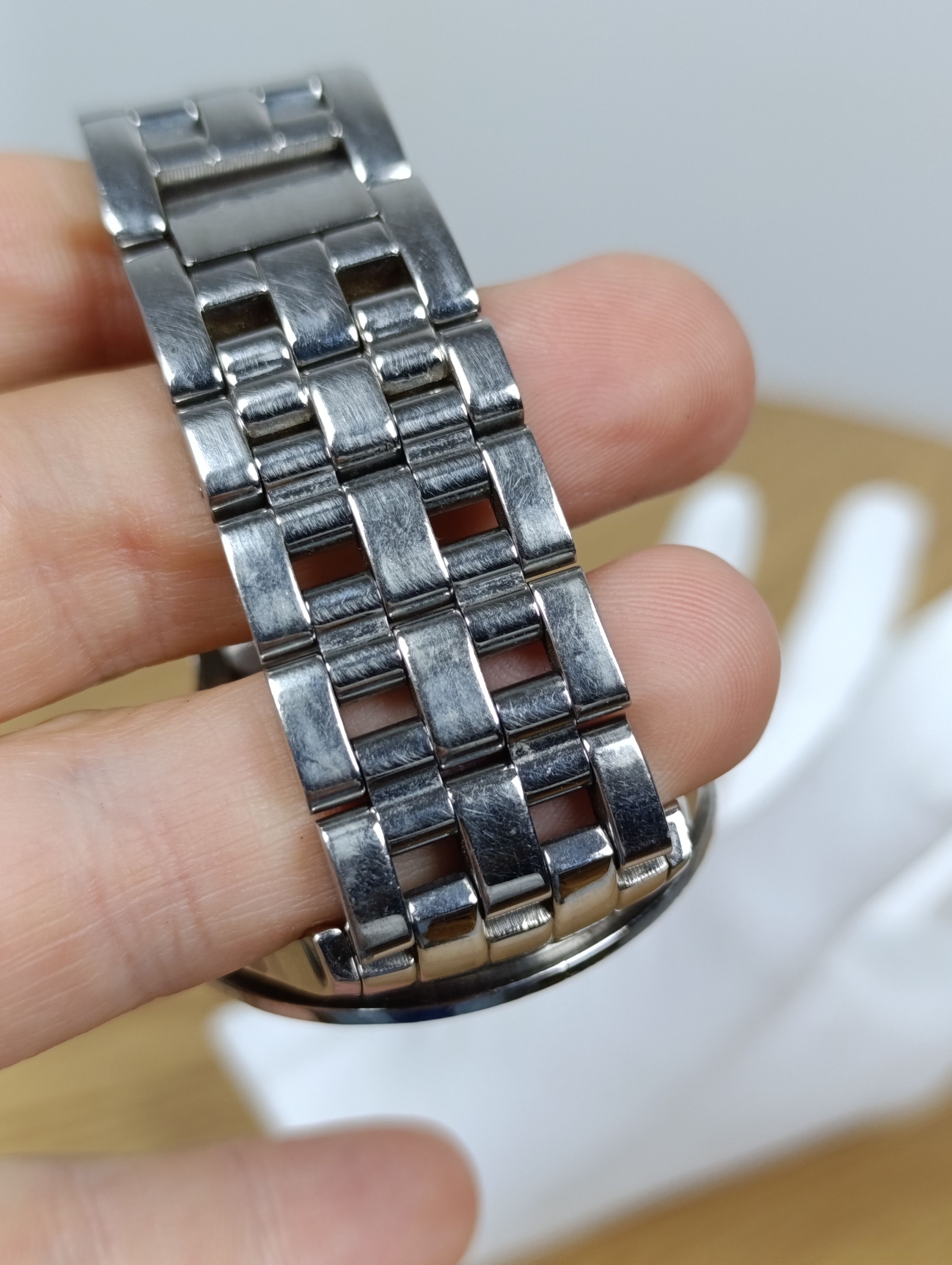 Dolce & Gabbana DOLCE & GABBANA DW0131 LOGO UNISEX CRYSTAL WATCH Size ONE SIZE - 9 Thumbnail