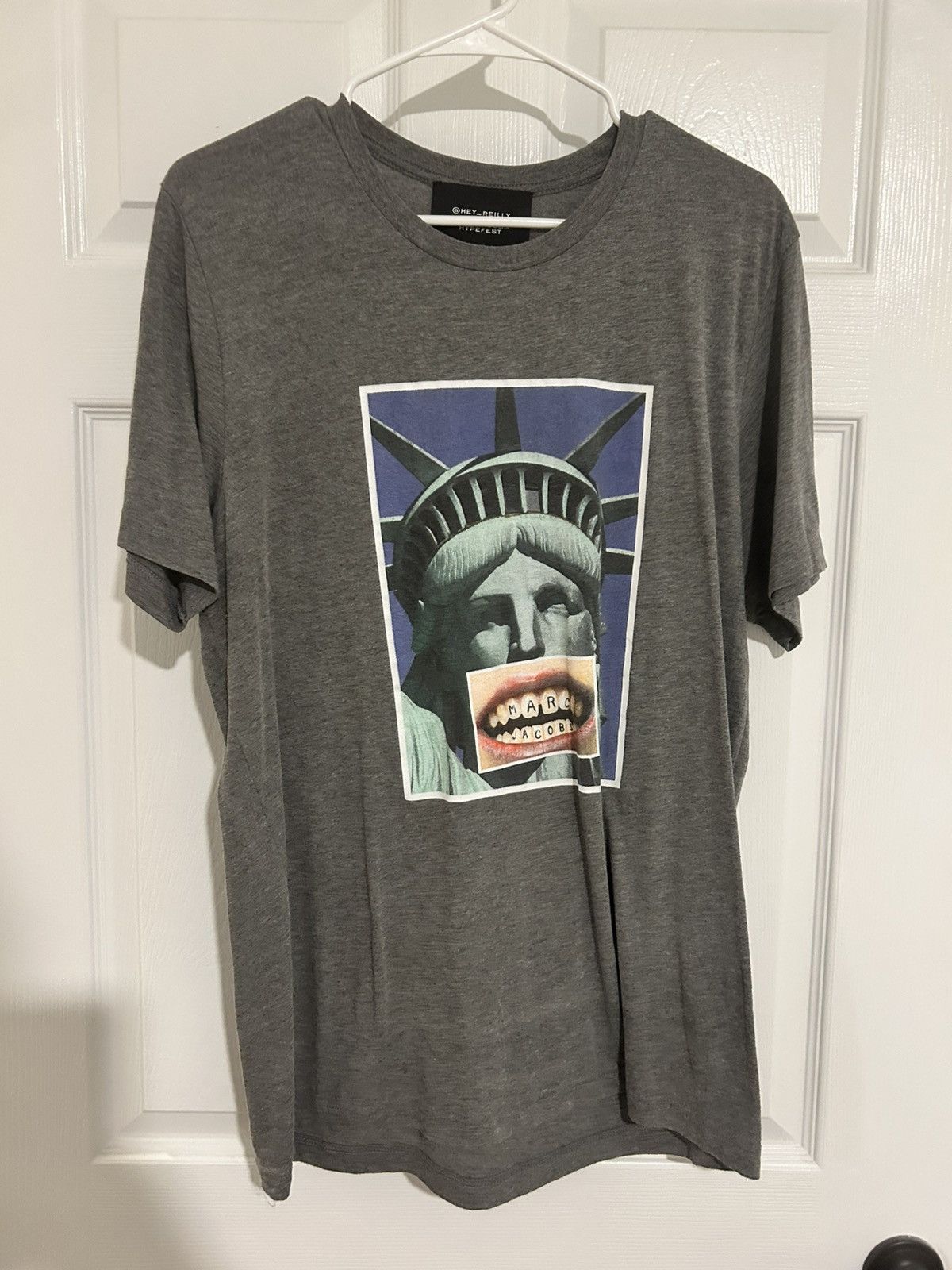 Marc Jacobs Marc Jacob’s x Hypefest Liberty 🗽 Size US L / EU 52-54 / 3 - 1 Thumbnail