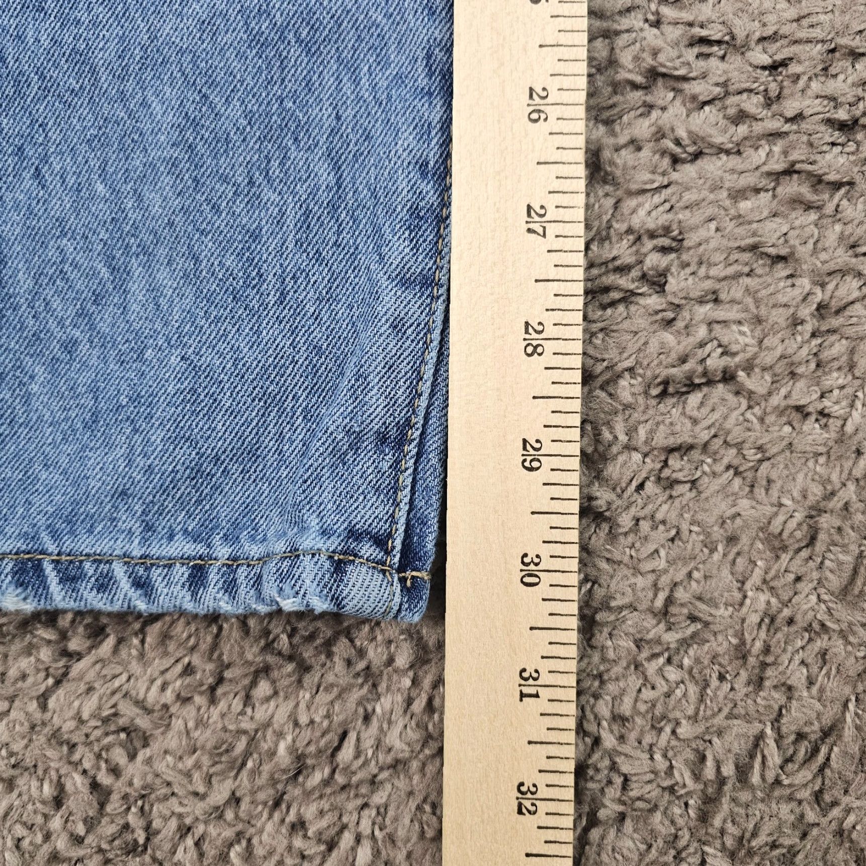 Levi's Levi's 94 Baggy Jeans Women 24 High Rise 100% Cotton Distressed Denim 25x31 Baggy Jeans 90s Levi's Women High Rise Distressed Denim 100% Cotton 25x31 Size 42" / US 20 - 6 Thumbnail