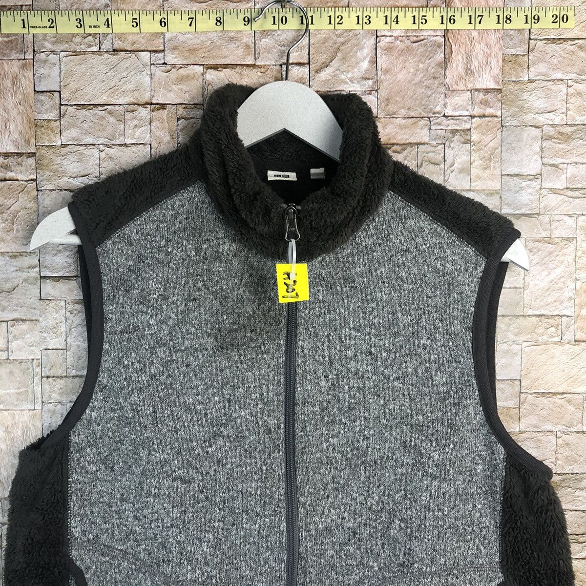 Vintage Uniqlo Grey vintage 2 tone Vest #A207 Size US M / EU 48-50 / 2 - 5 Thumbnail