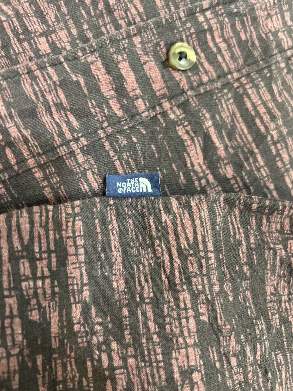The North Face The North Face Button Up Shirt Size US XL / EU 56 / 4 - 4 Thumbnail