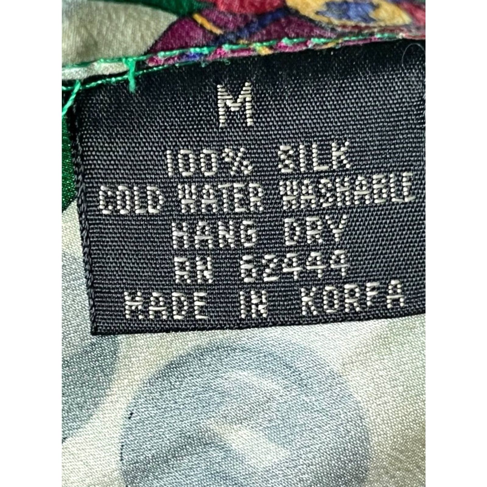 VINTAGE Nicole Miller Button-Up Shirt M 90s Multicolor Silk Jersey Short Sleeve Geometric Logo Pocket USA Collar Spread Men Regular Limited Edition