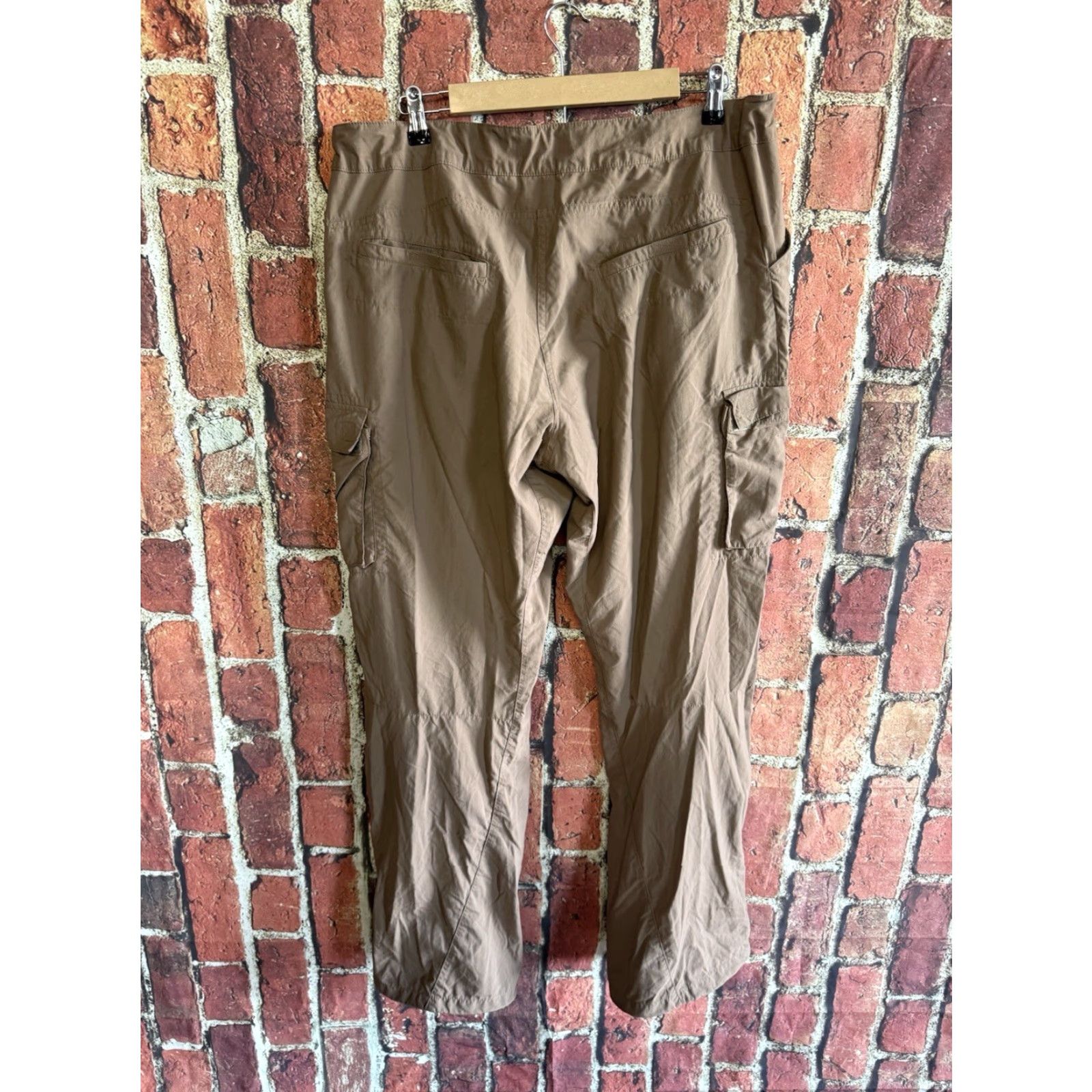 Mountain Hardwear VINTAGE Mountain Hardwear Mens Brown Outdoor Hiking Cargo Pants XL Size US 36 / EU 52 - 2 Thumbnail