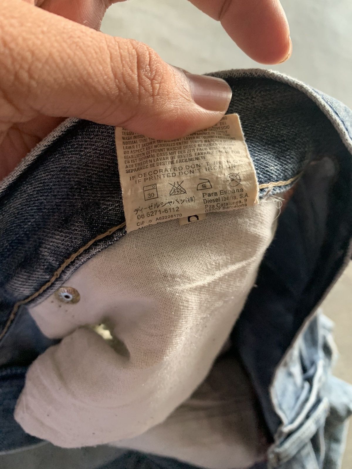 Diesel distressed diesel jeans straight loose d rise style Size US 37 - 9 Thumbnail