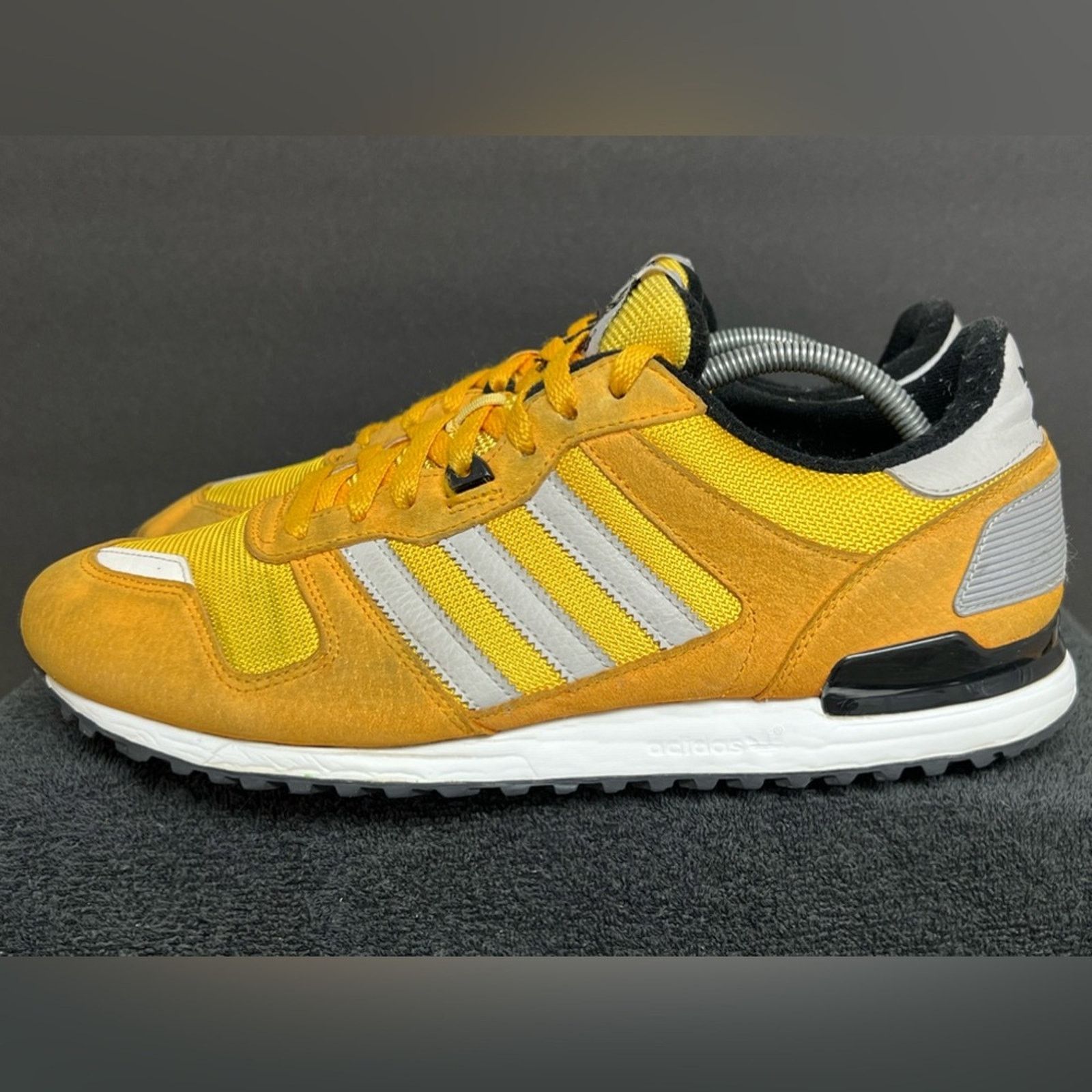 Adidas zx 700 collegiate sales