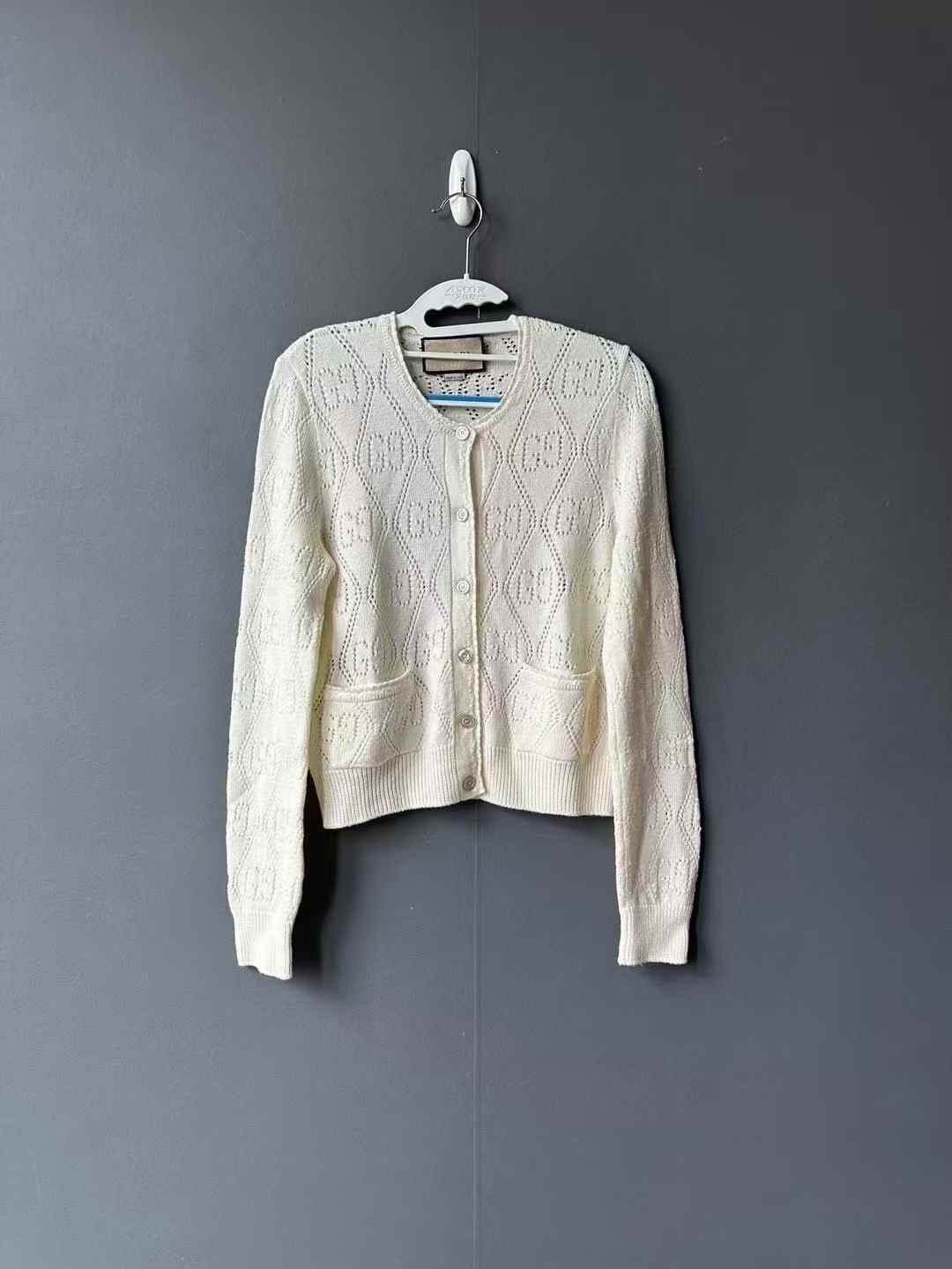 Gucci Gucci Hollow full-printed cardigan sweater 2501-Nextarrow Size US XS / EU 42 / 0 - 1 Thumbnail