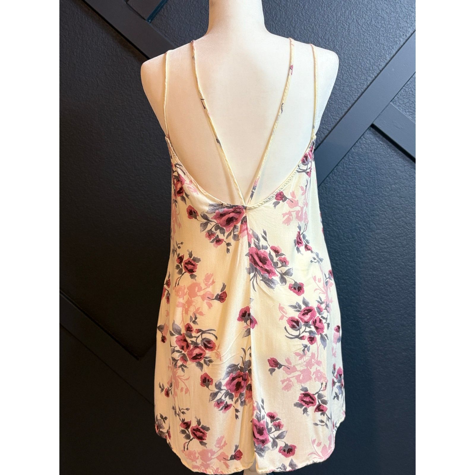 Other Mimi Chica Floral Dress XS Cream Pink Flowy Sundress #0472 Size XS / US 0-2 / IT 36-38 - 2 Thumbnail