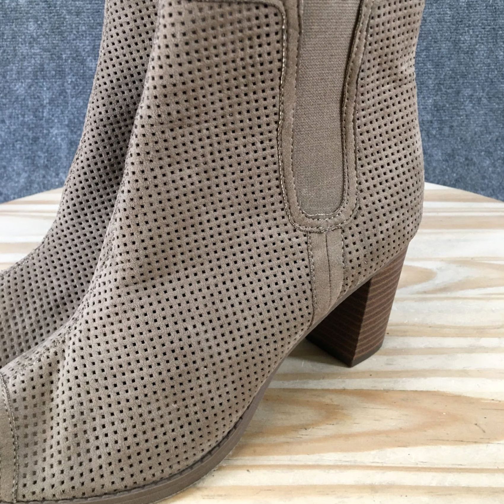 Vintage Maurices Boots Womens 10 M Ginger Chelsea Tan Fabric Perforated Peep Toe Block Size US 8 / IT 38 - 5 Thumbnail