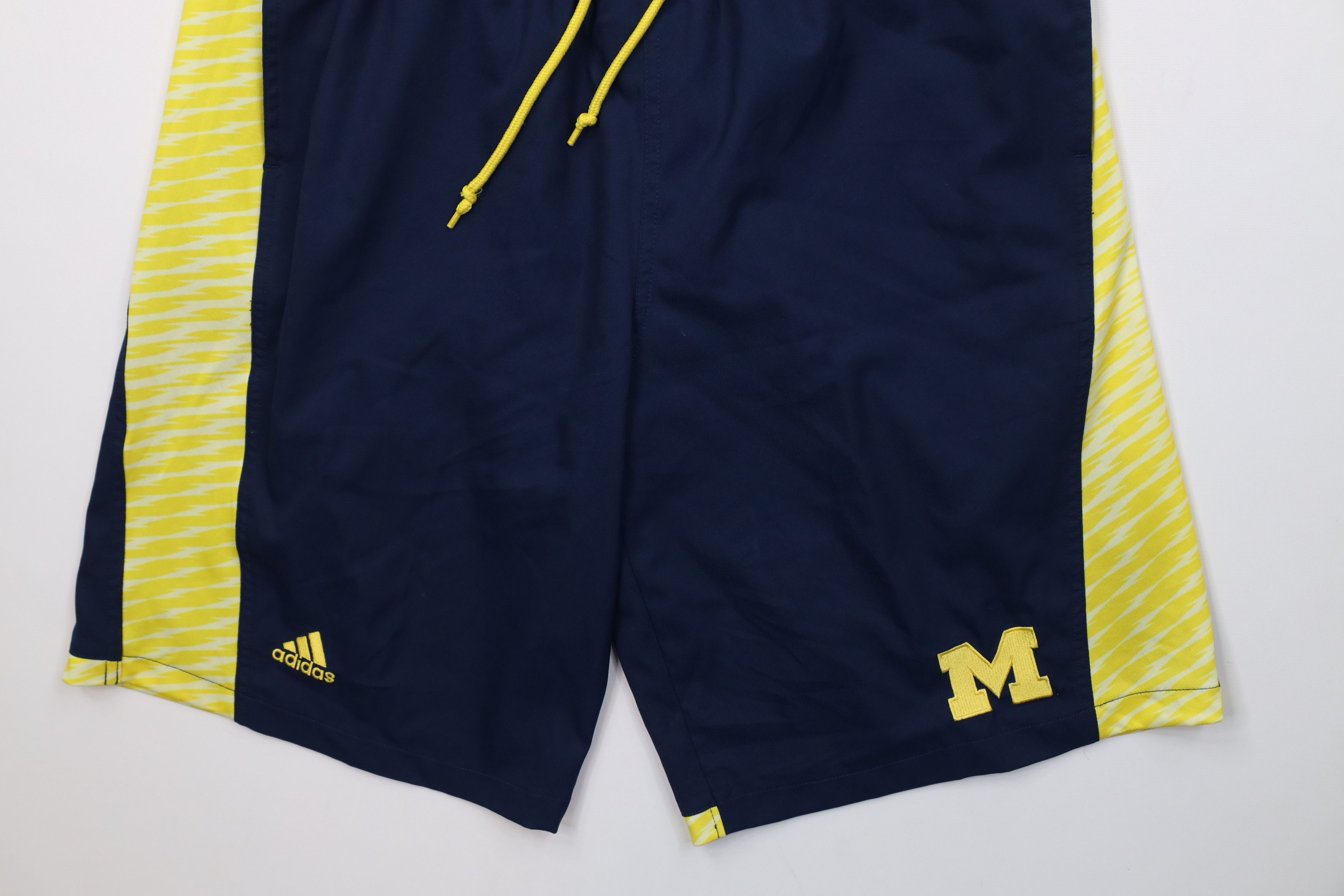 Adidas Adidas Team Issued University of Michigan Basketball Shorts Size US 32 / EU 48 - 4 Thumbnail