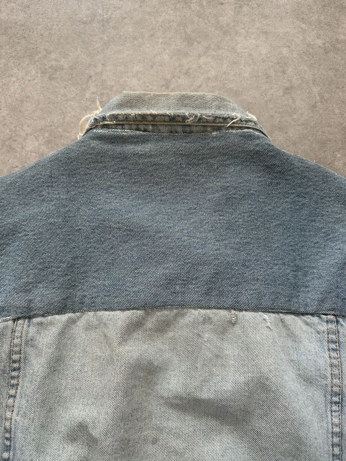 Vintage Vintage Sting Denim Jacket Thrashed Distressed Unique Rare Size US L / EU 52-54 / 3 - 19 Thumbnail