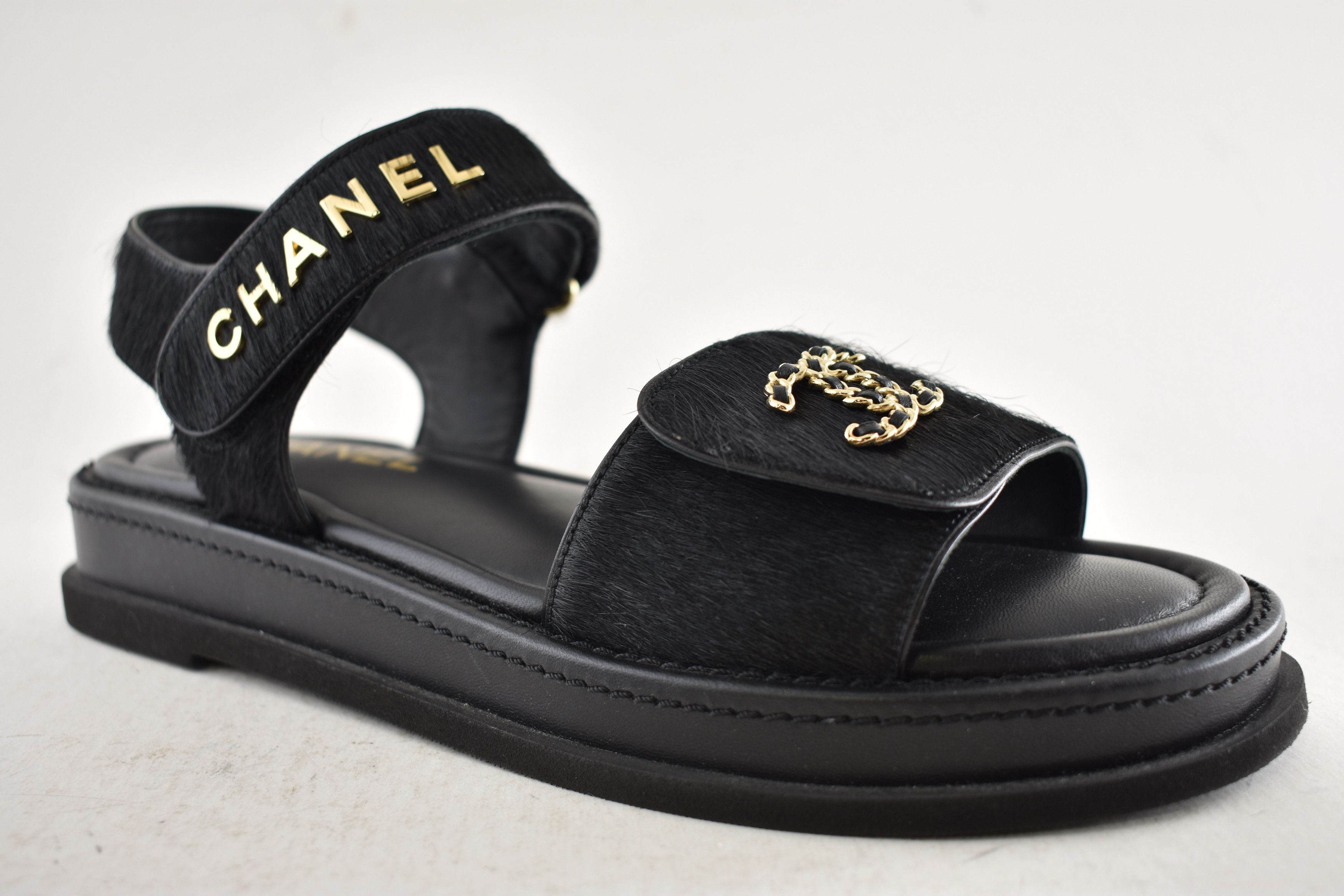 Chanel Chanel 24B CC Logo Mule Slide Strap Flat Teva Dad Sandal 36 Size US 6 / IT 36 - 5 Thumbnail
