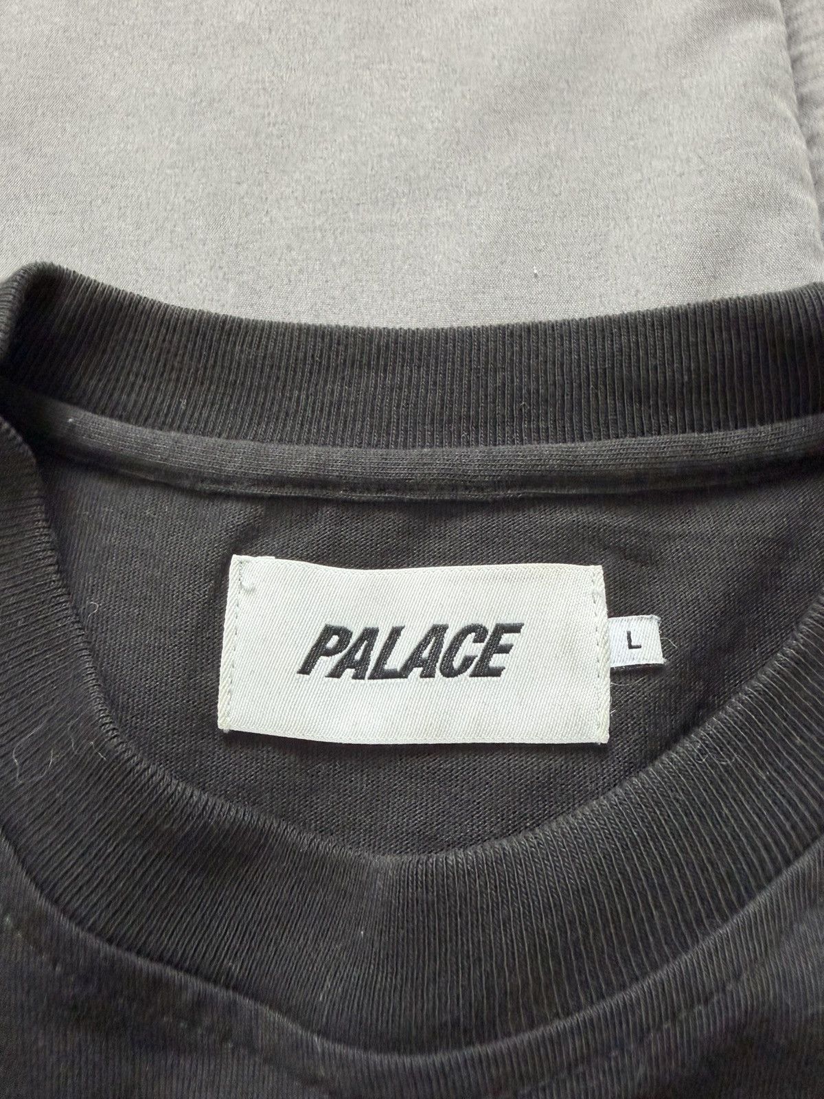 Palace Palace R Stripe T-shirt Size US L / EU 52-54 / 3 - 4 Thumbnail