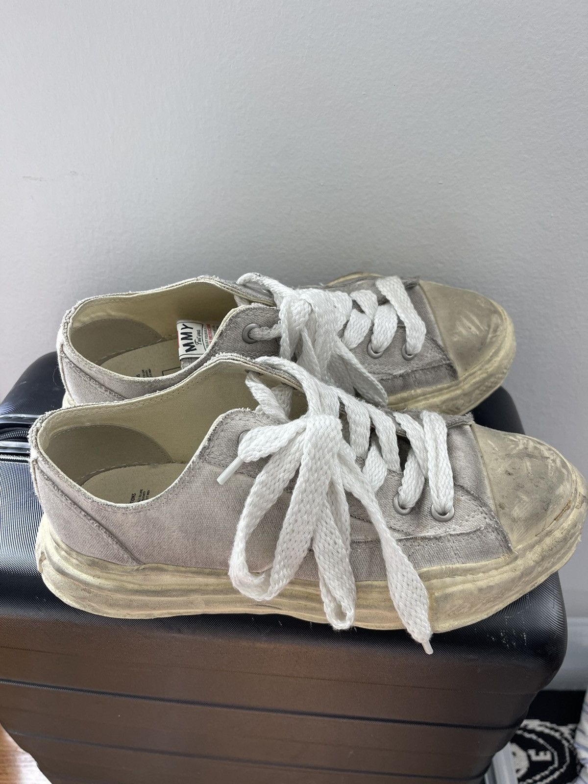 Maison MIHARA YASUHIRO Maison Mihara Yasuhiro OG Sole Canvas White Distressed Size US 10.5 / EU 43-44 - 6 Thumbnail