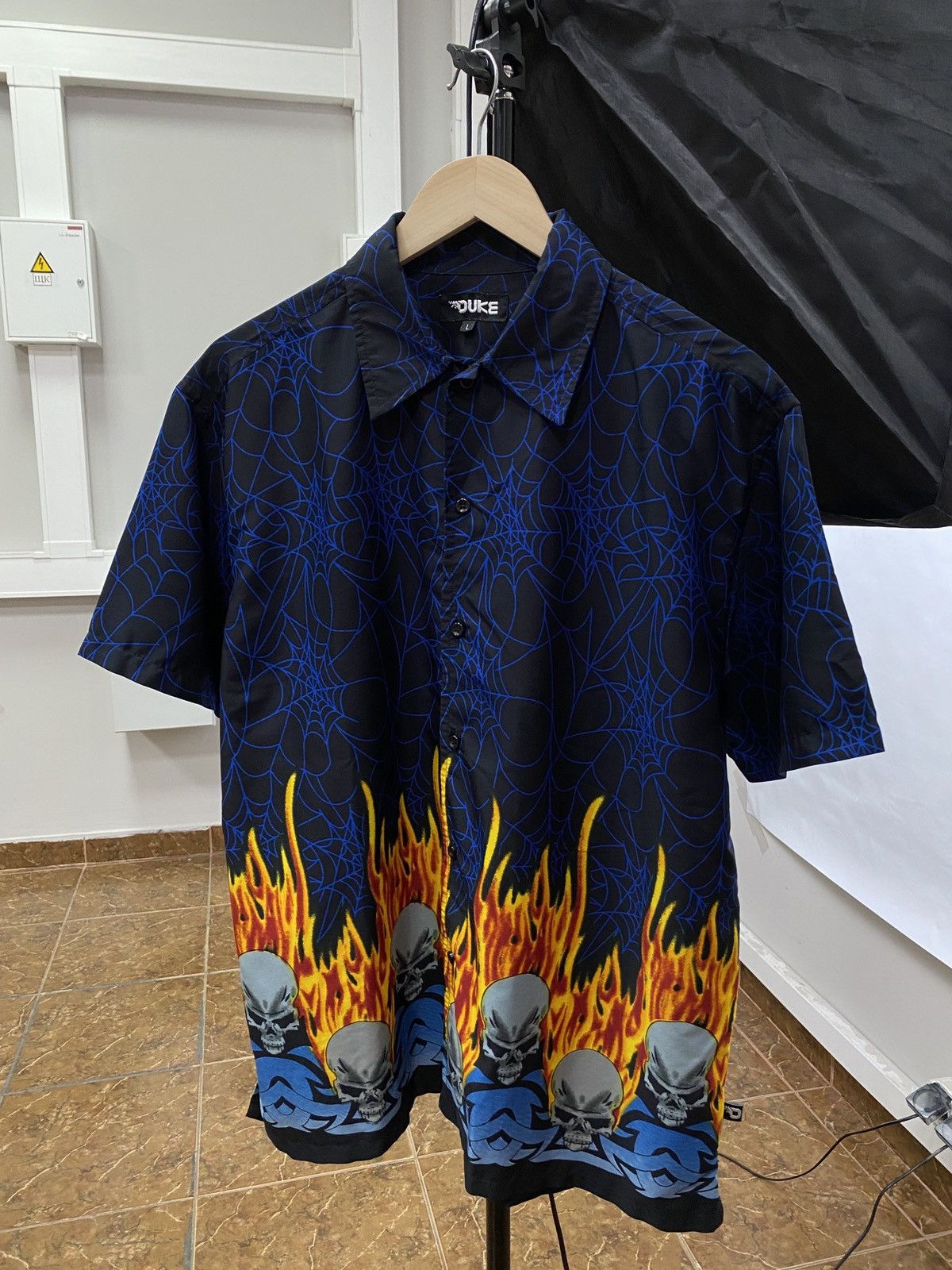 If Six Was Nine 🔥🕸💀 Vintage 90s Skull Skeleton Fire Shirt Rare Retro Y2K Size US L / EU 52-54 / 3 - 1 Thumbnail